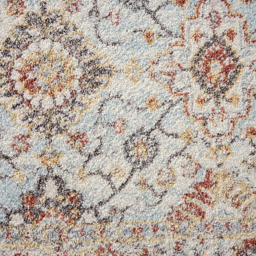 Nyle Traditional Floral Rug