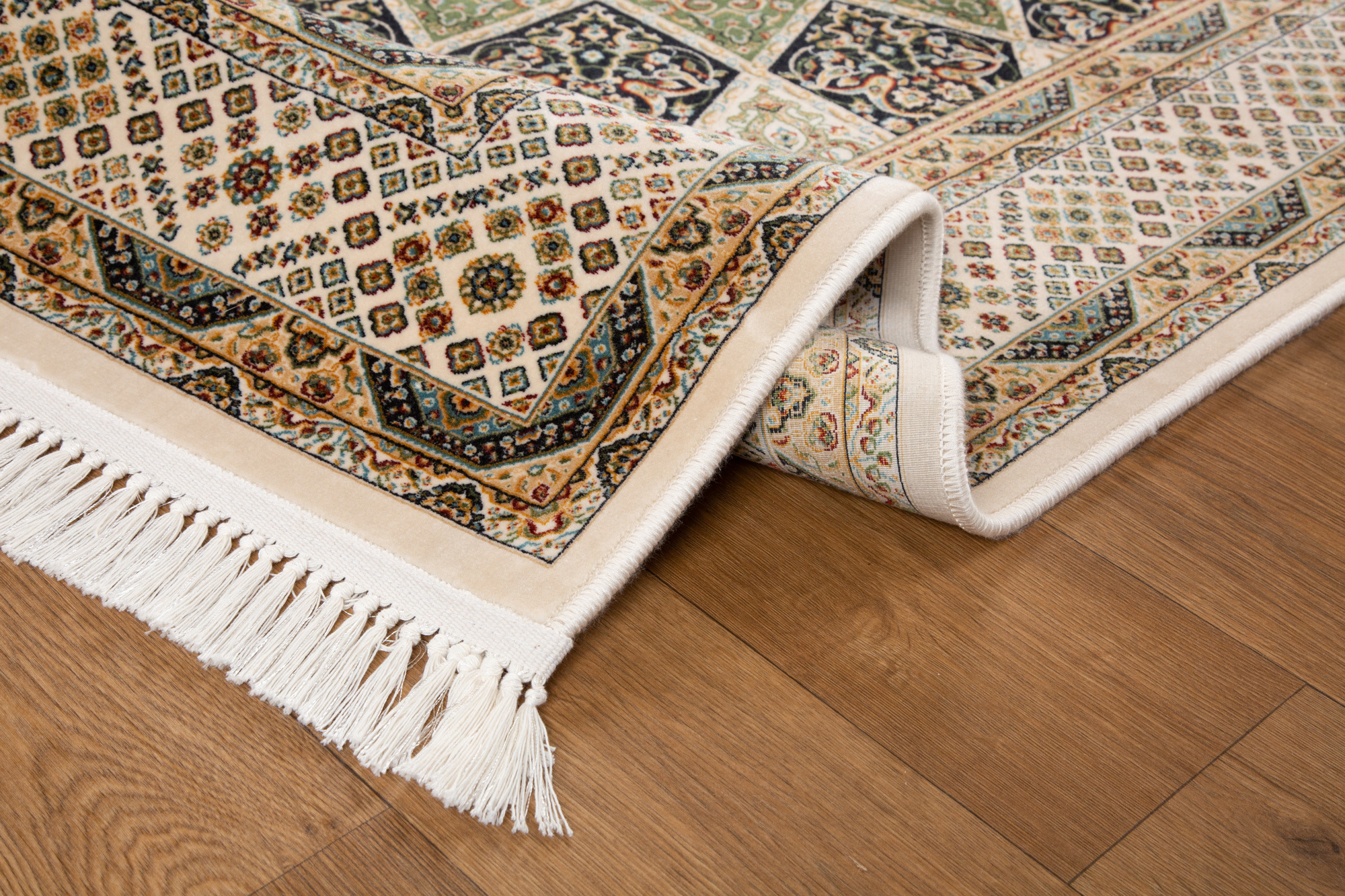 Prema Traditional Fringed Rug