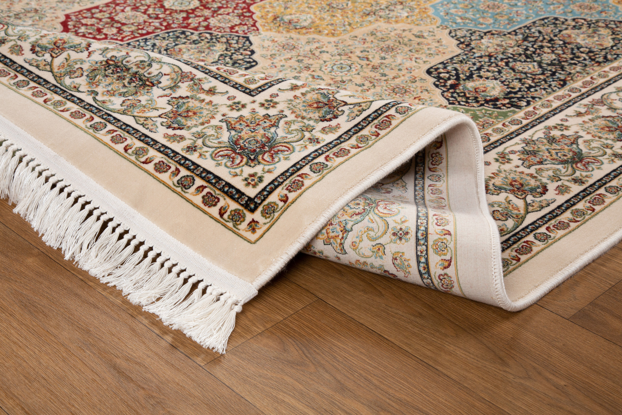 Prema Traditional Fringed Rug