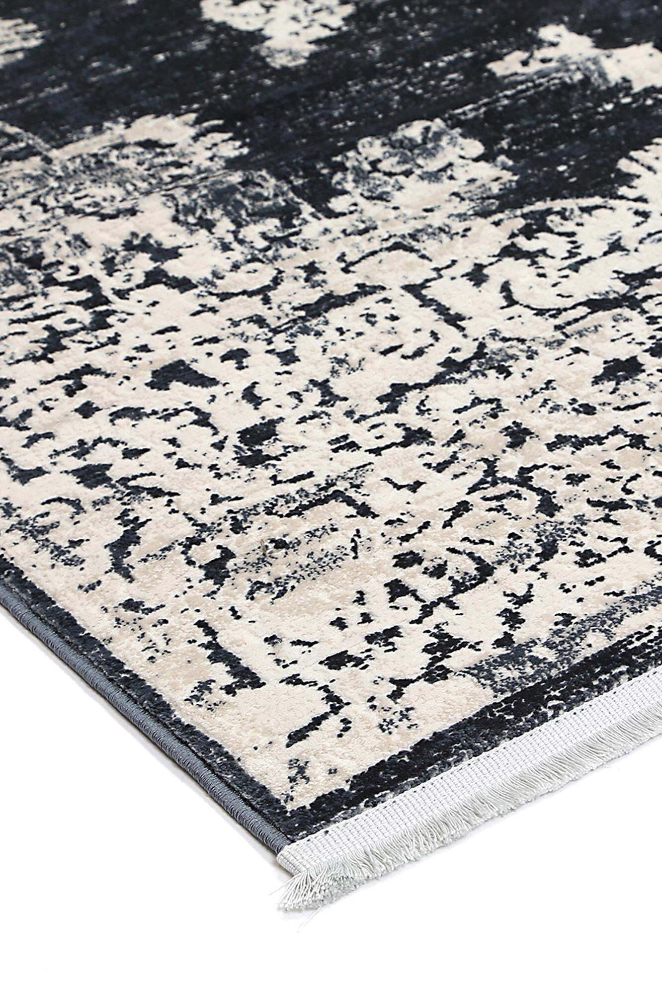 Rina Traditional Medallion Rug