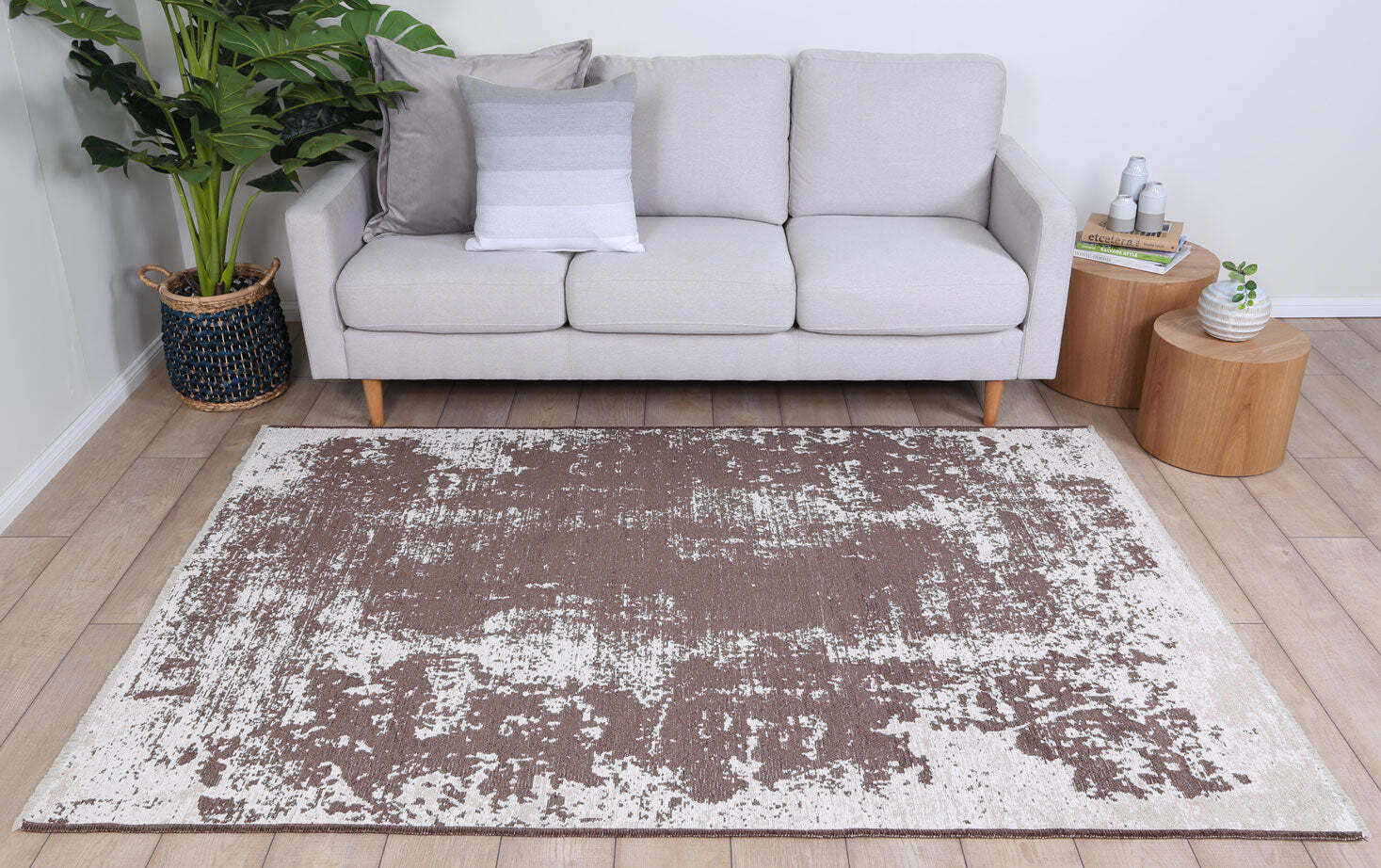 Ryan Transitional Brown Rug