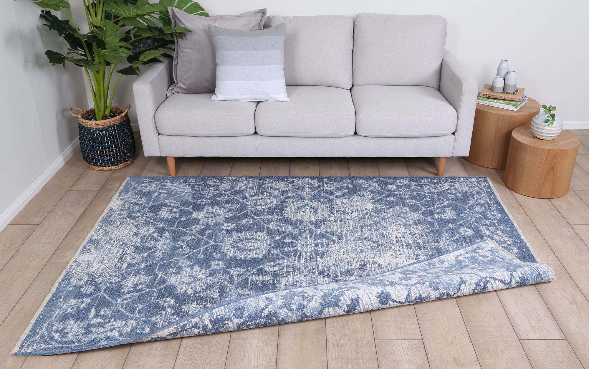 Ryan Blue Distressed Floral Rug