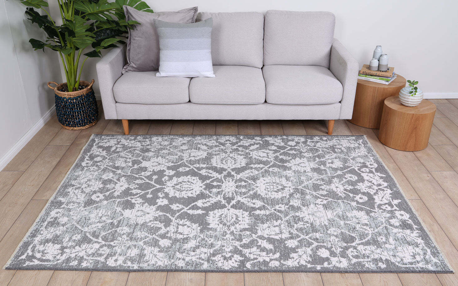 Large View Ryan Grey Transitional Floral Rug