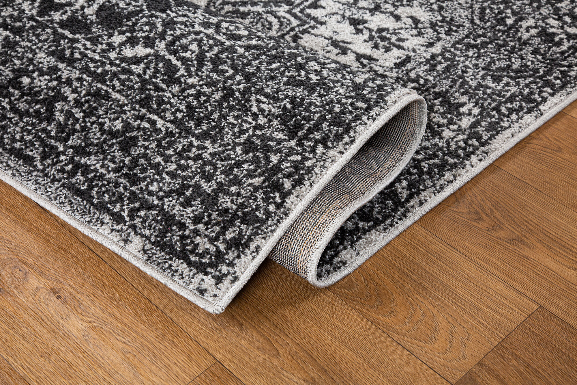 Large View Sandy Traditional Medallion Rug