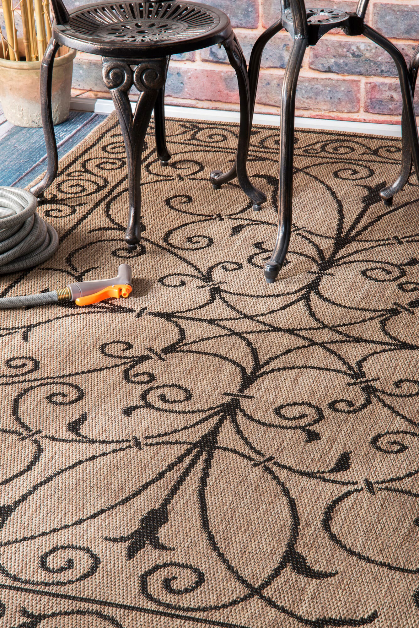 Large View Subi Wrought Iron Flatweave Rug