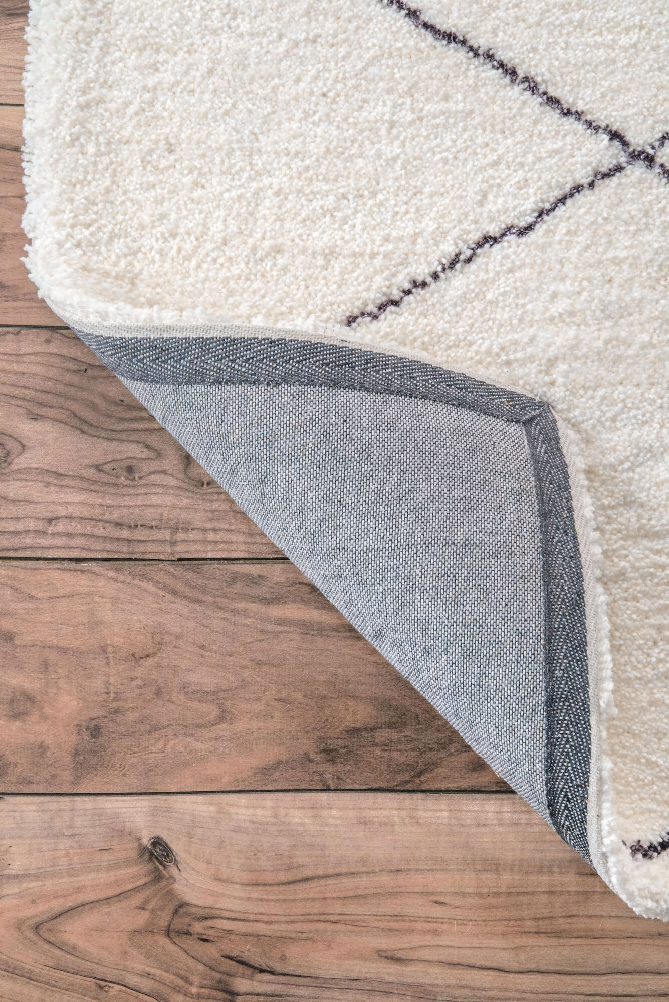 Large View Symphony Beige Trellis Shag Rug