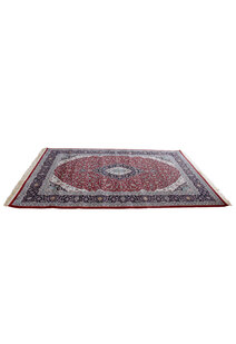 Mona Red Classic Oriental Rug