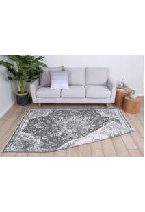 Ryan Antique Look Medallion Rug