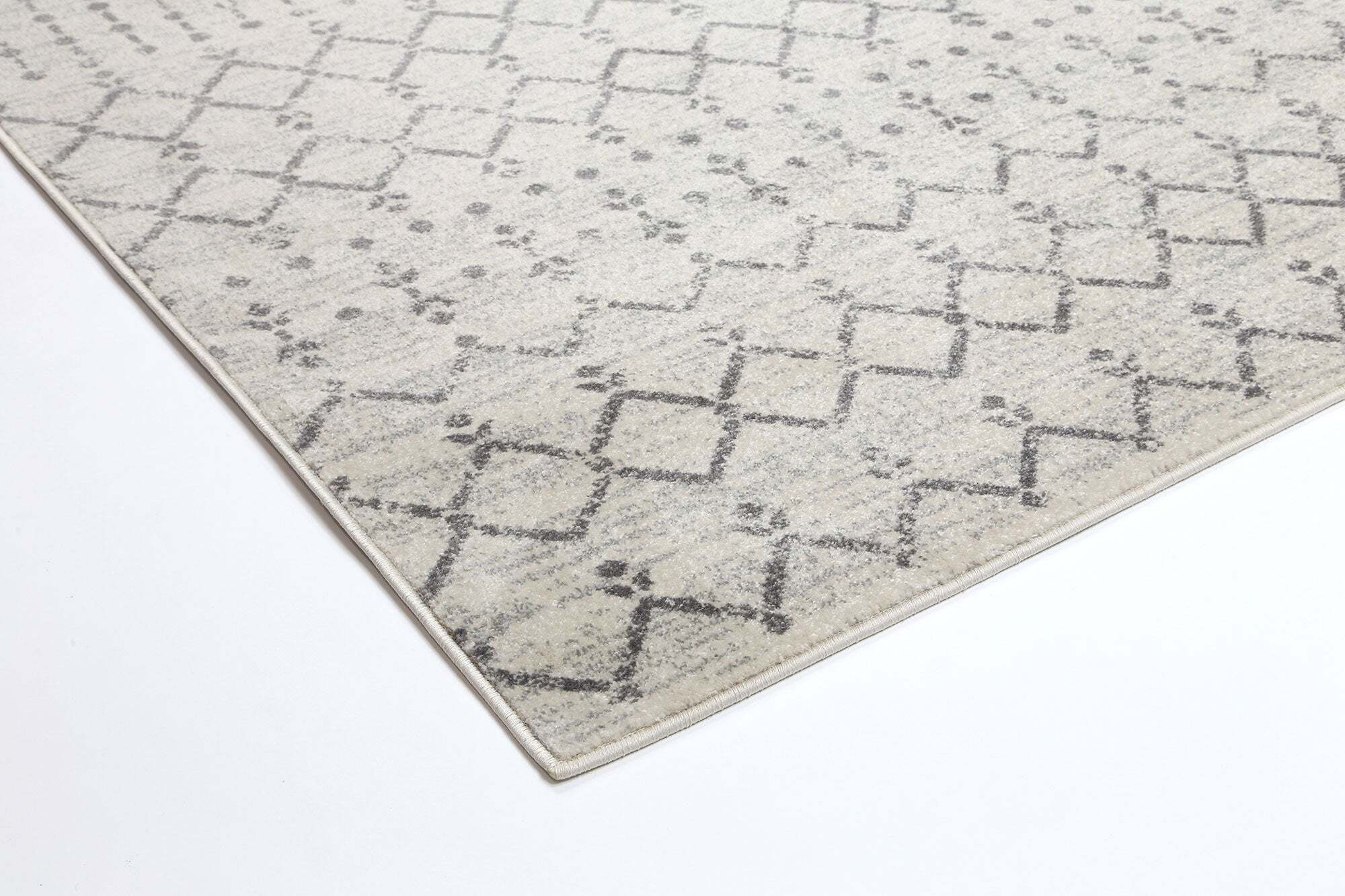 Large View Donna Geometric Rug