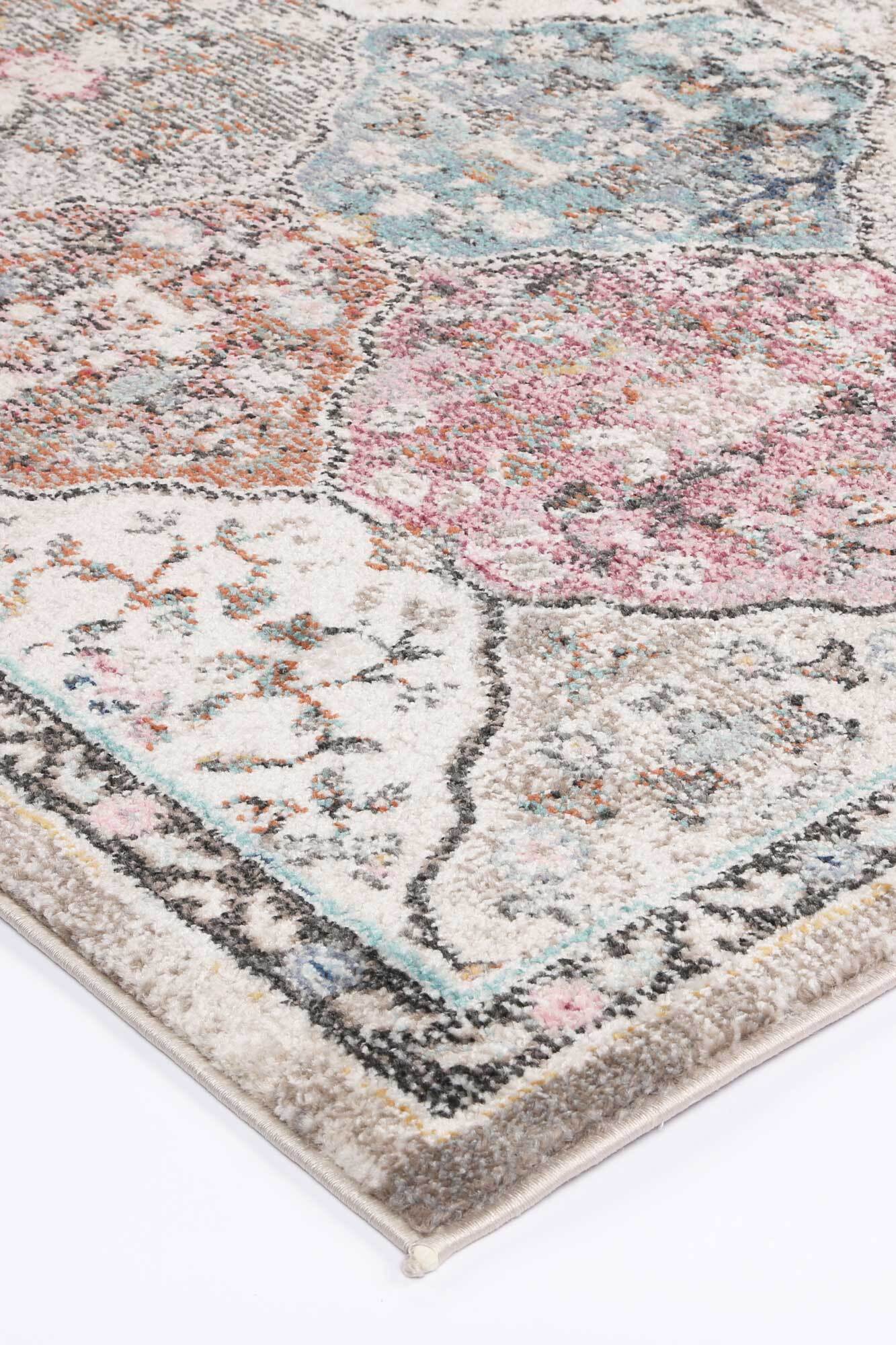 Alani Traditional Geometric Rug