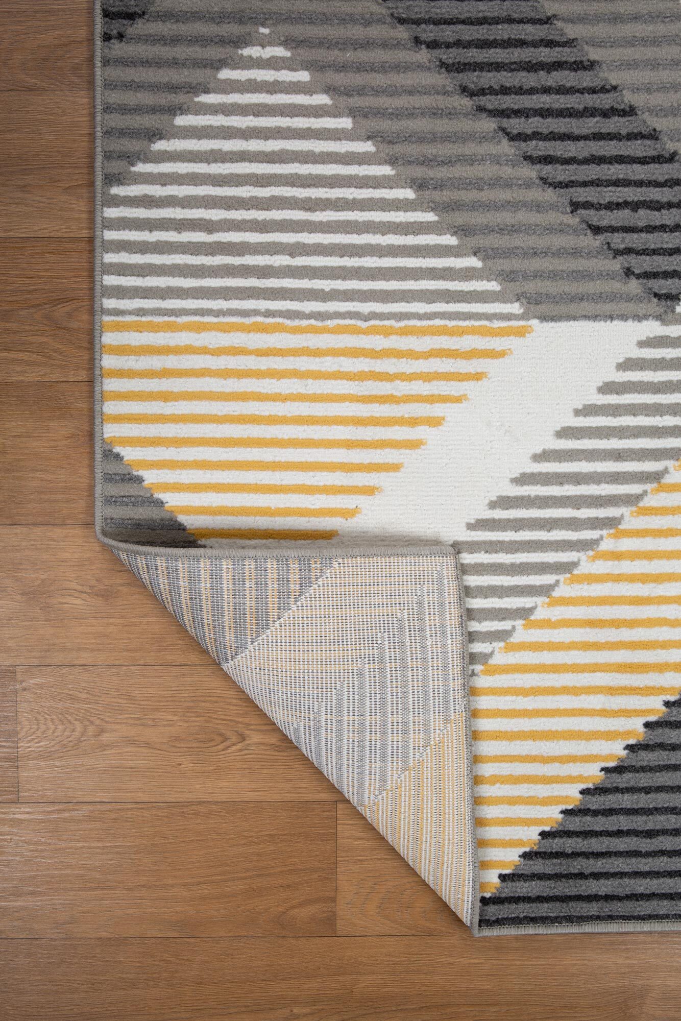 Large View Alfa Geometric Abstract Rug