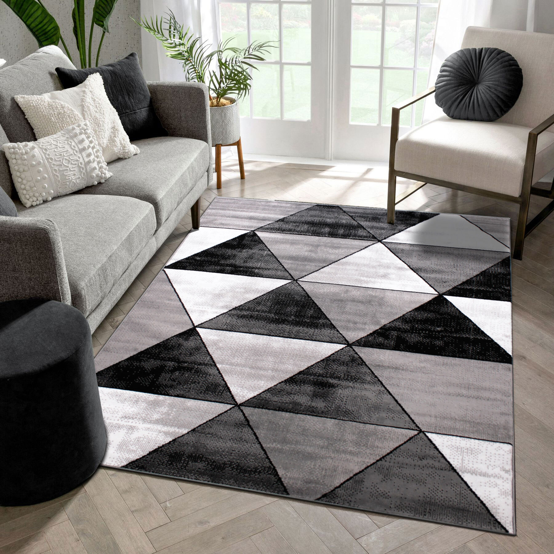 Axel Modern Triangle Pattern Rug