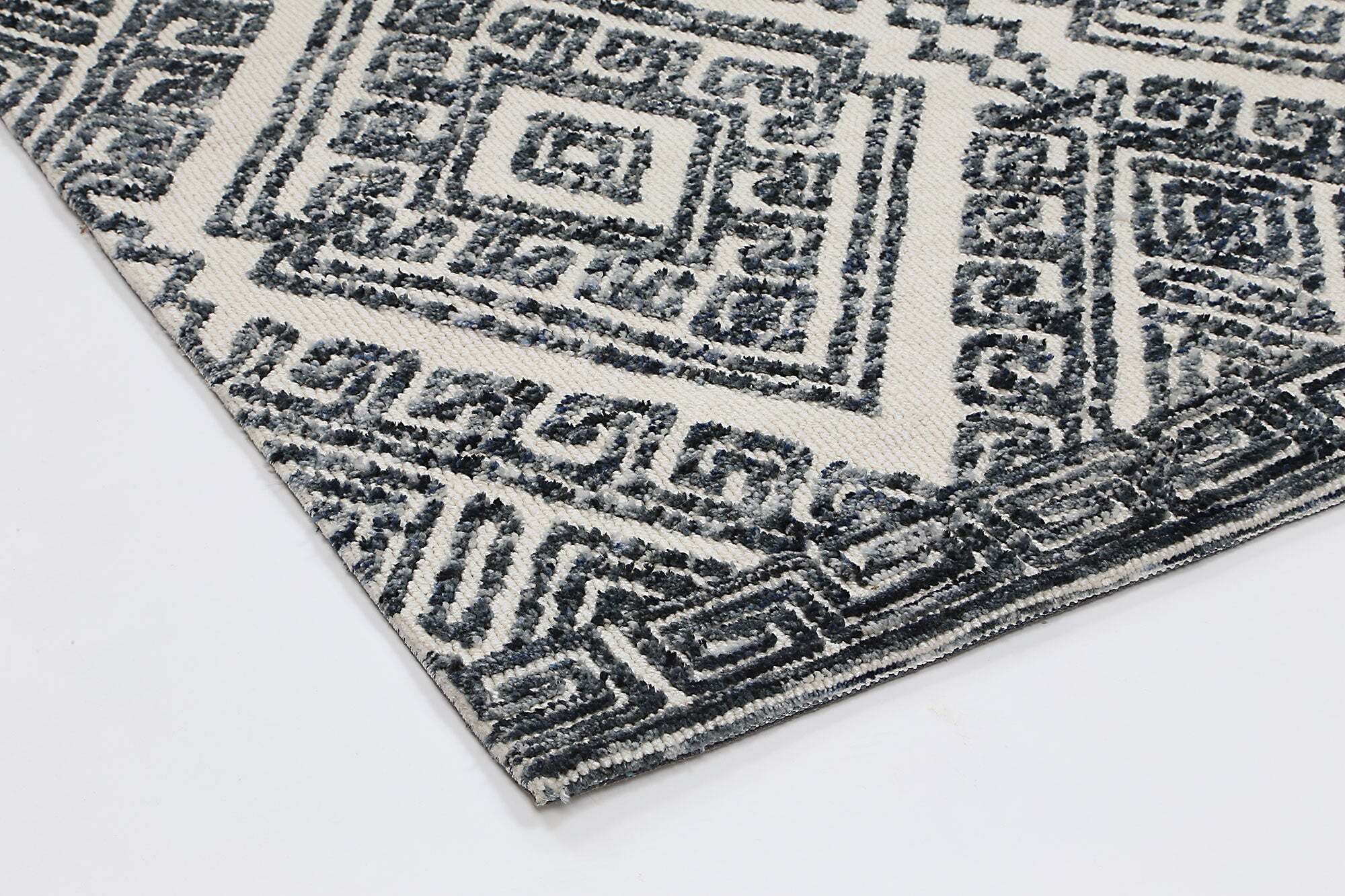 Large View Amir Diamond Flatweave Rug