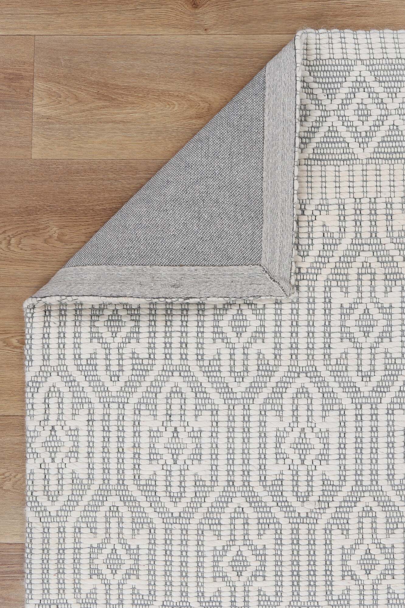 Large View Chea Geometric Wool Rug