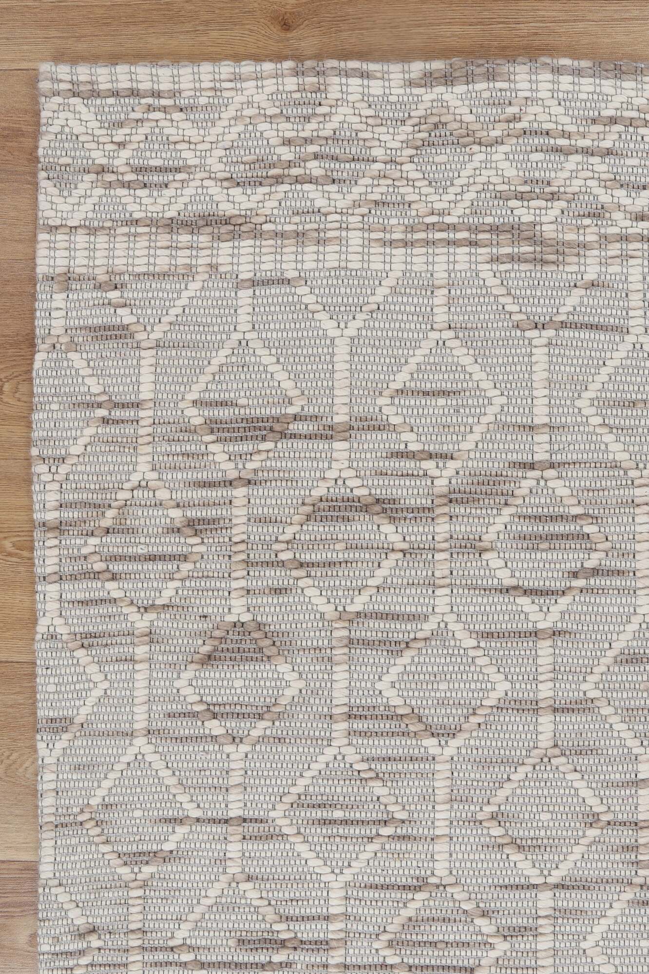 Chea Geometric Wool Rug