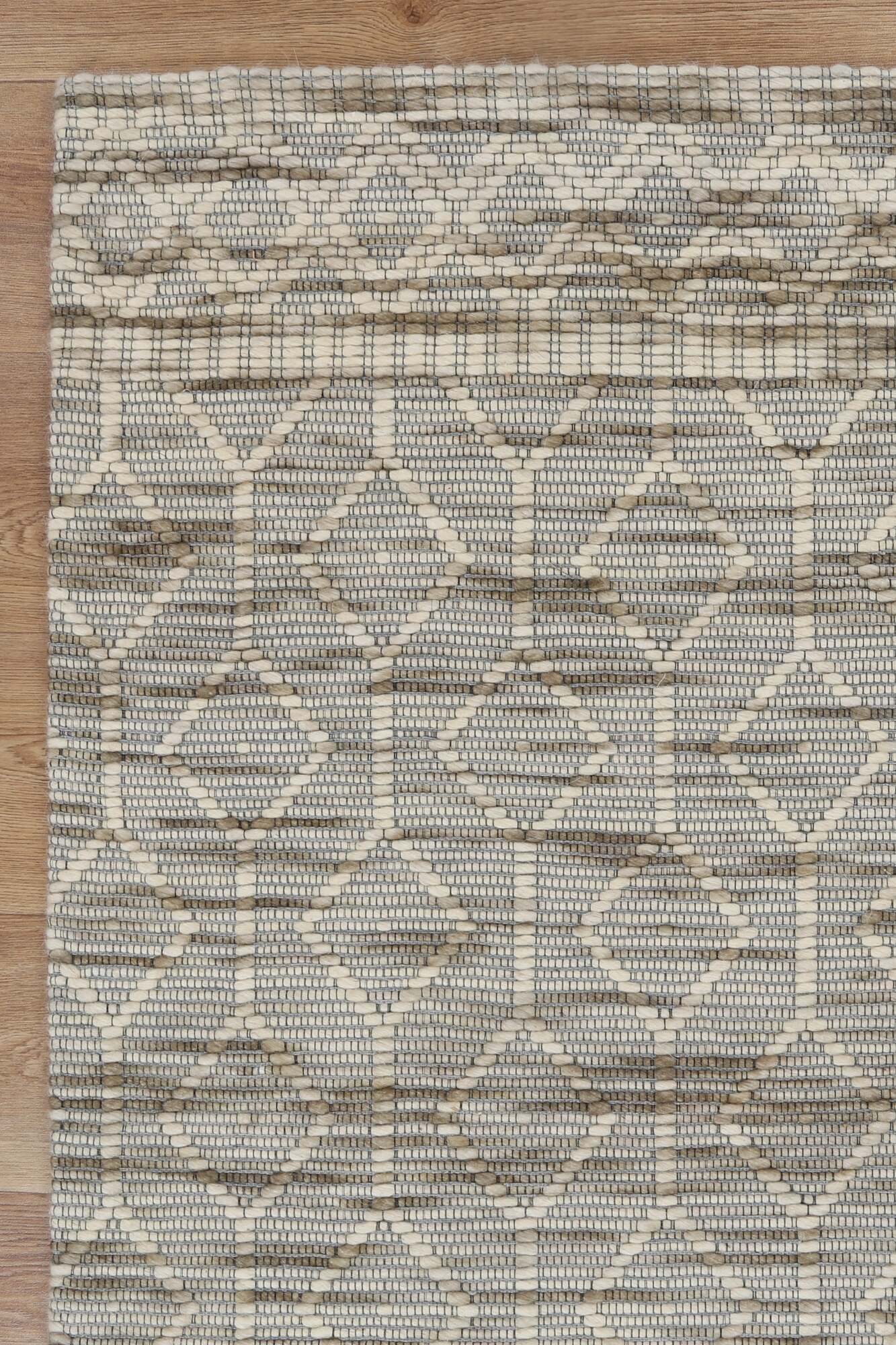 Chea Geometric Wool Rug