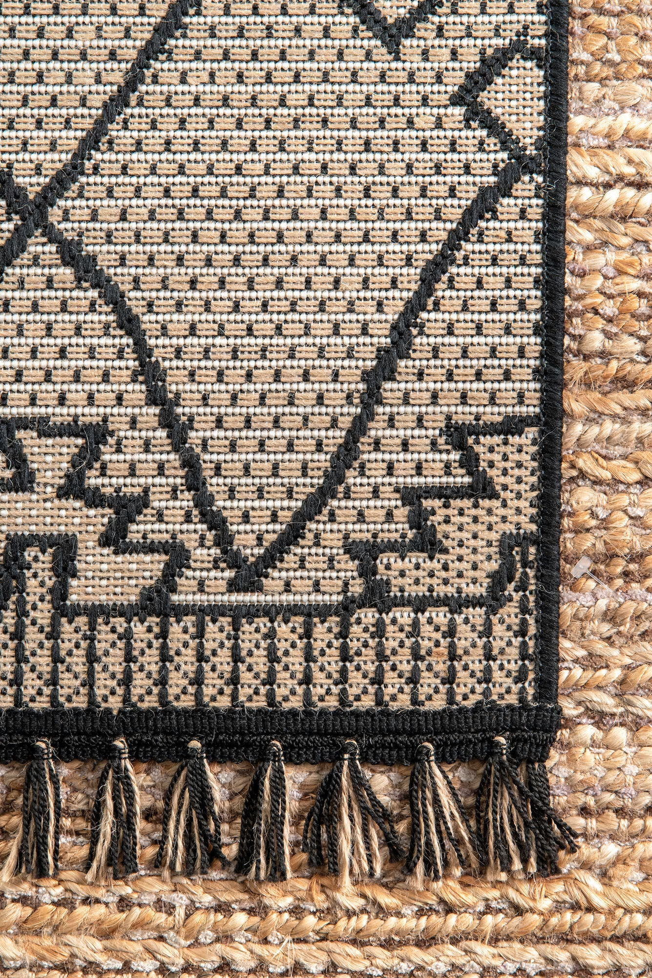 Large View Carlo Diamond Pattern Rug