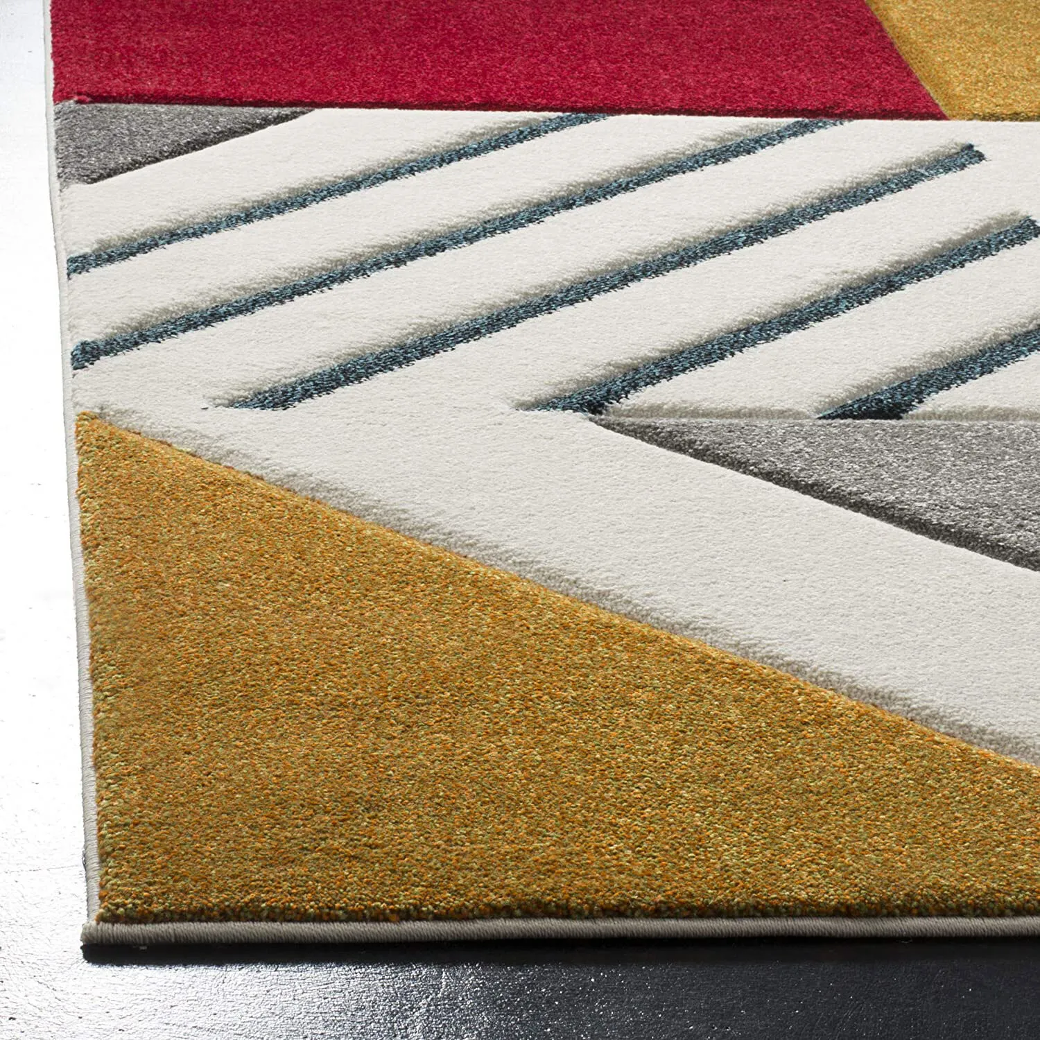 Large View Freya Modern Geometric Rug