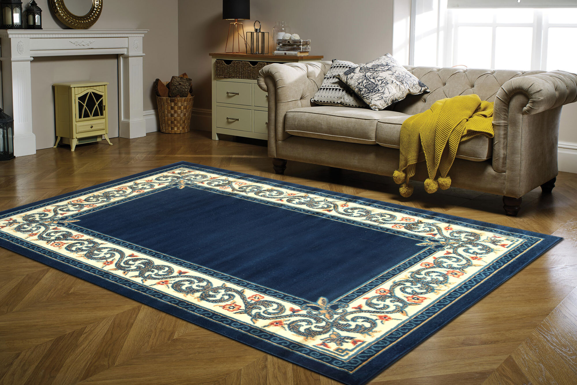 Gil Traditional Navy Border Rug