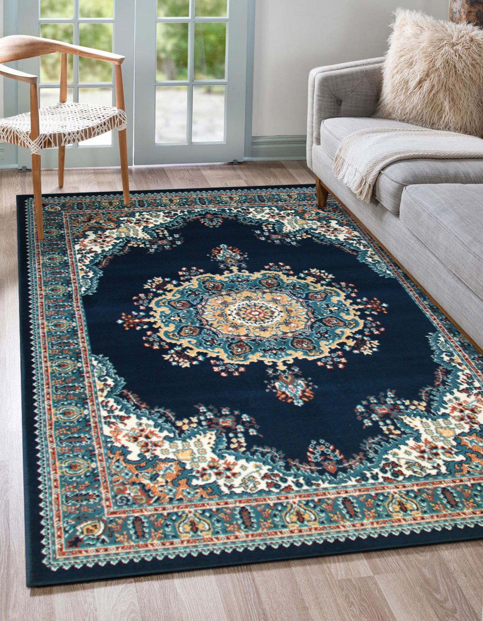 Gil Traditional Medallion Rug