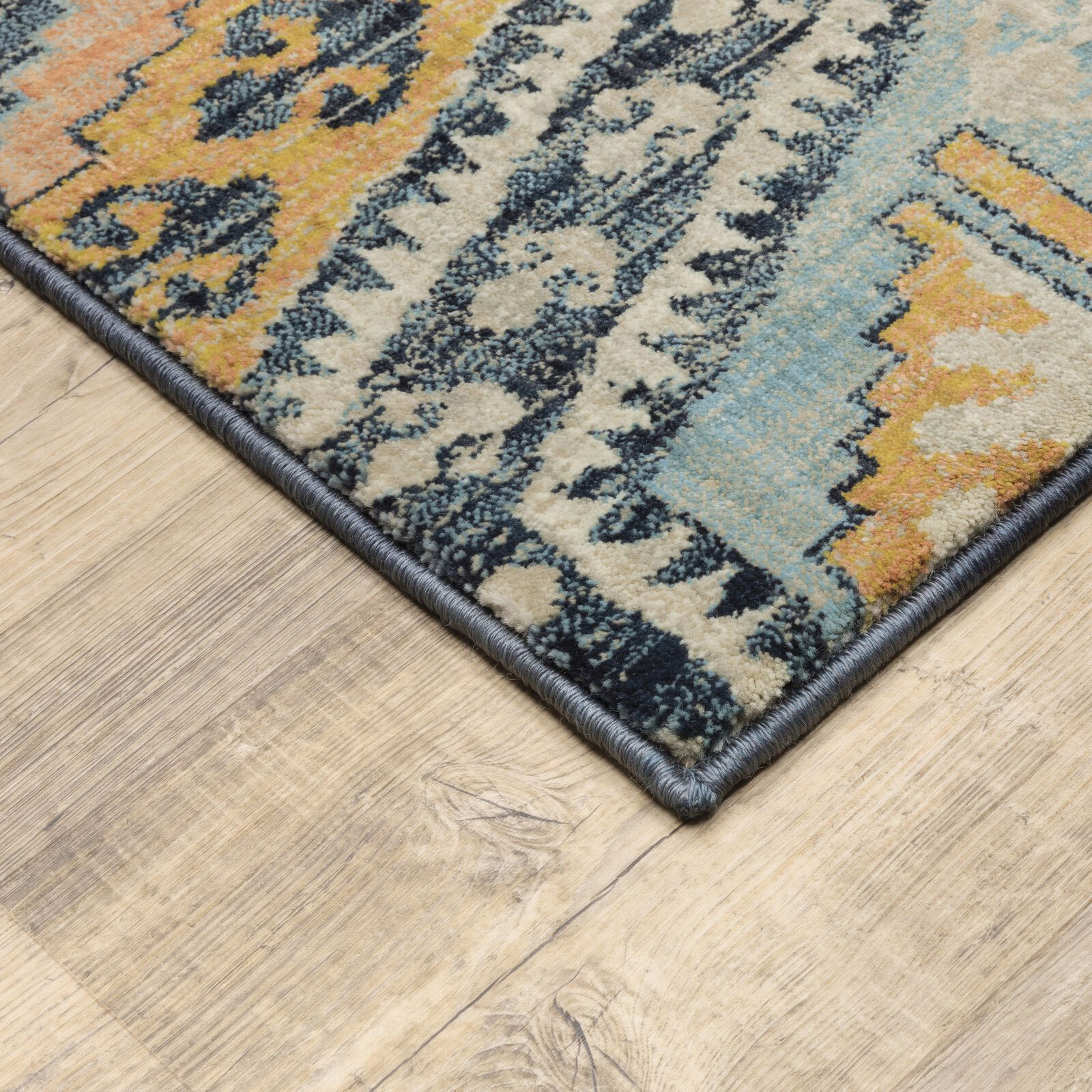 Myla Traditional Geometric Rug