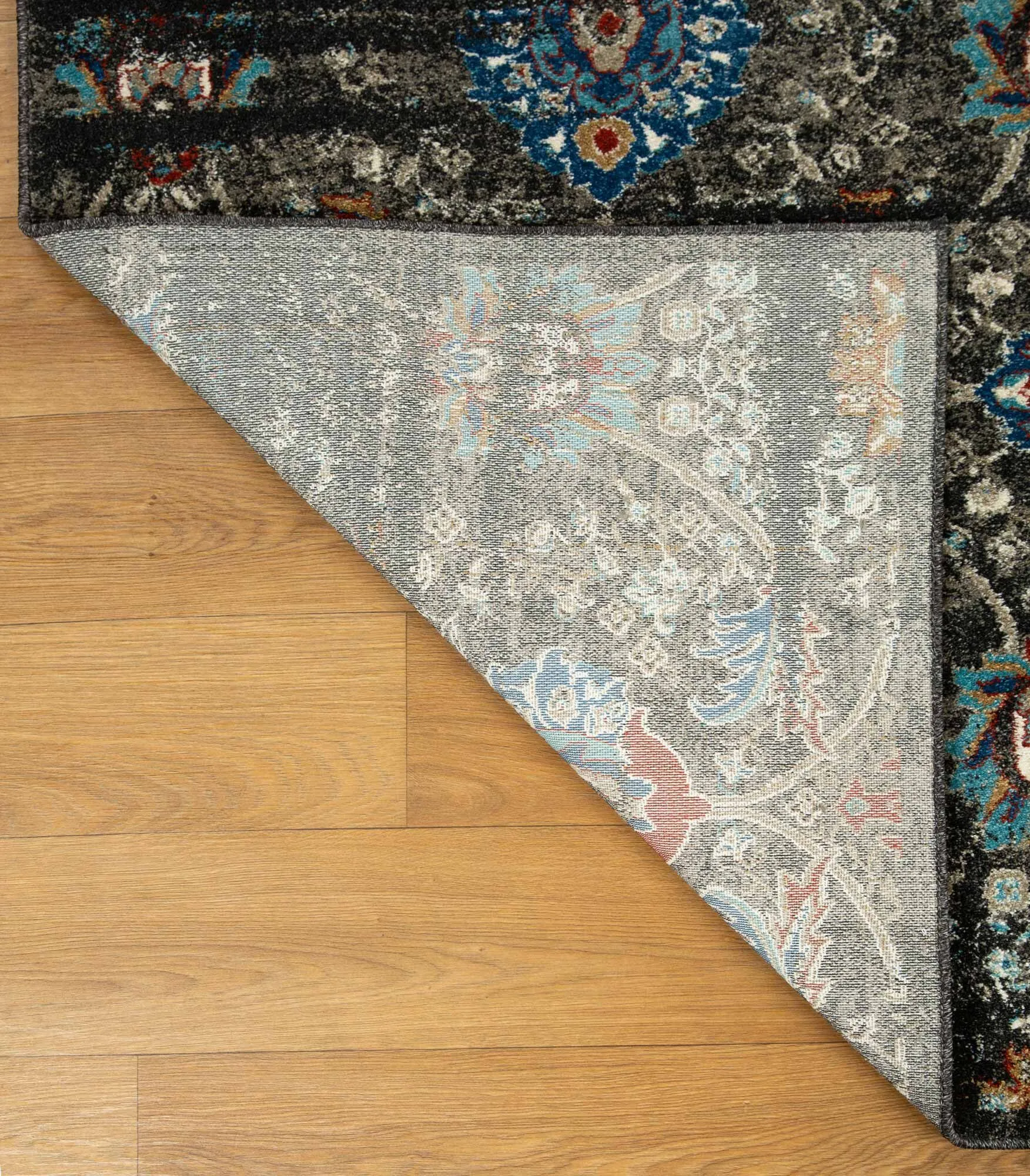 Large View Mobi Traditional Rug