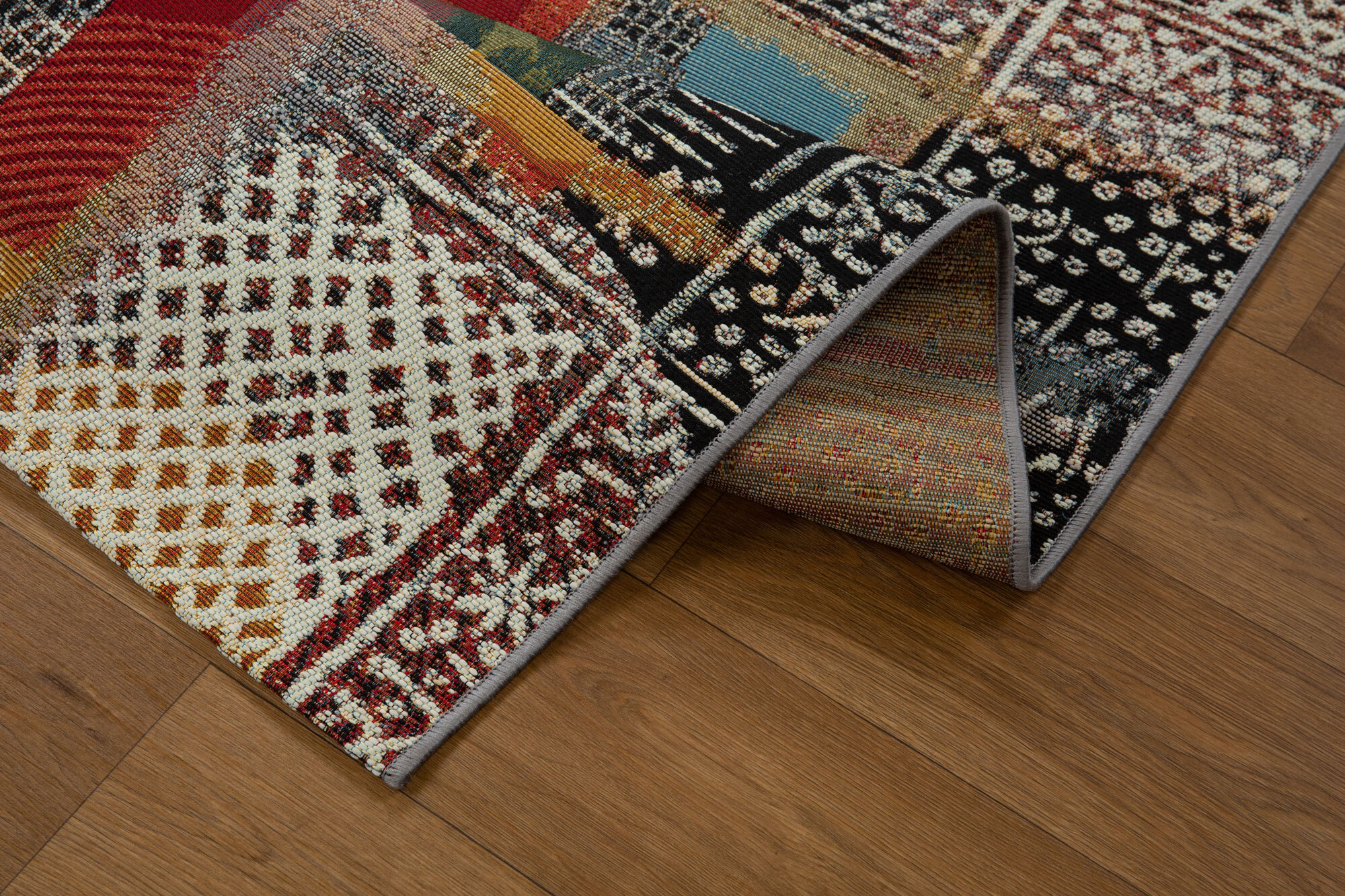 Large View Mystique Indoor/Outdoor Rug