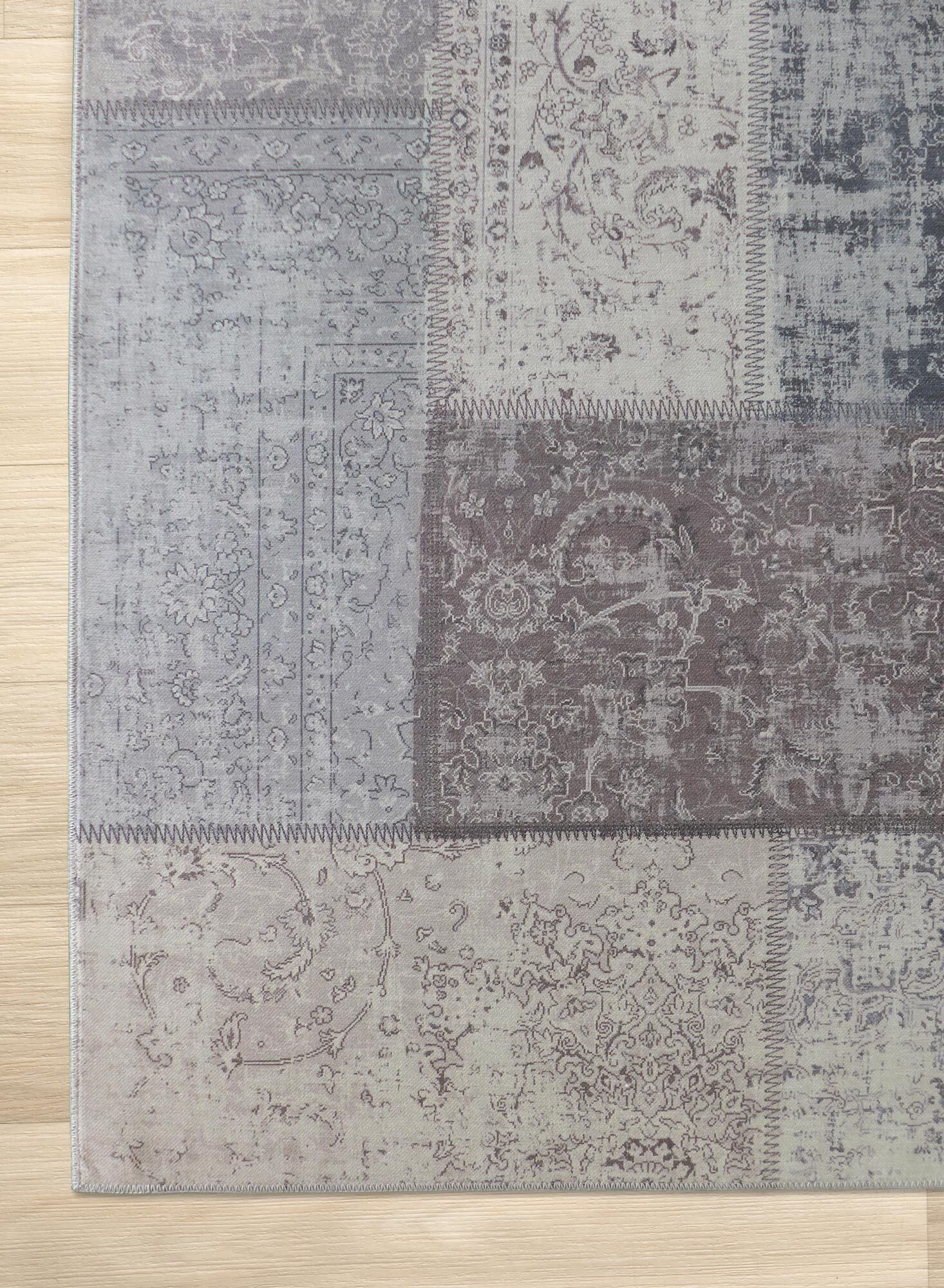 Large View Noble Traditional Patchwork Rug