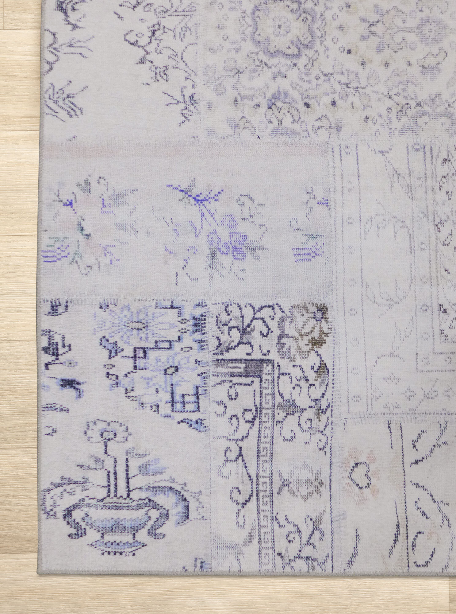 Large View Noble Traditional Patchwork Rug