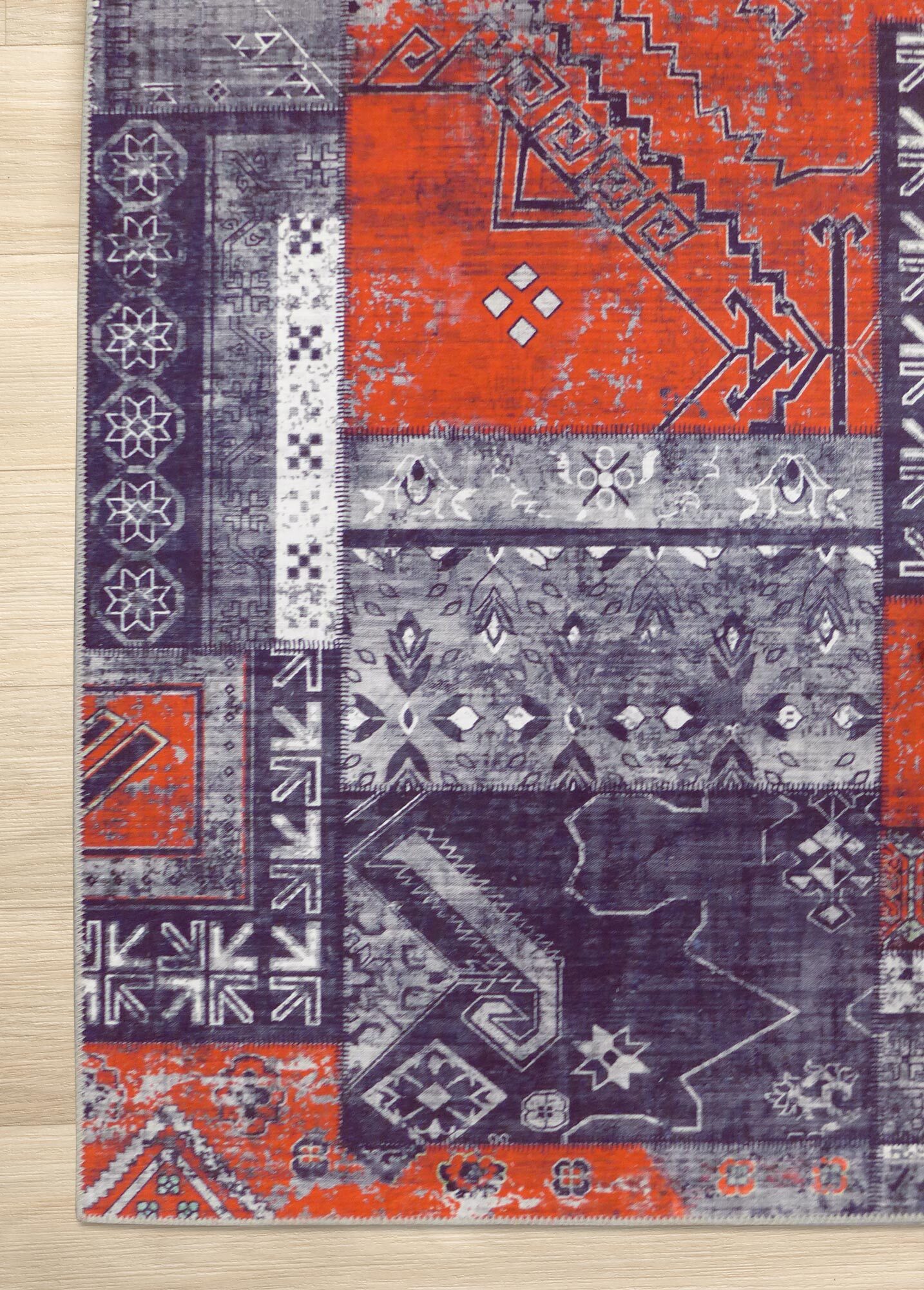 Large View Noble Traditional Distressed Rug