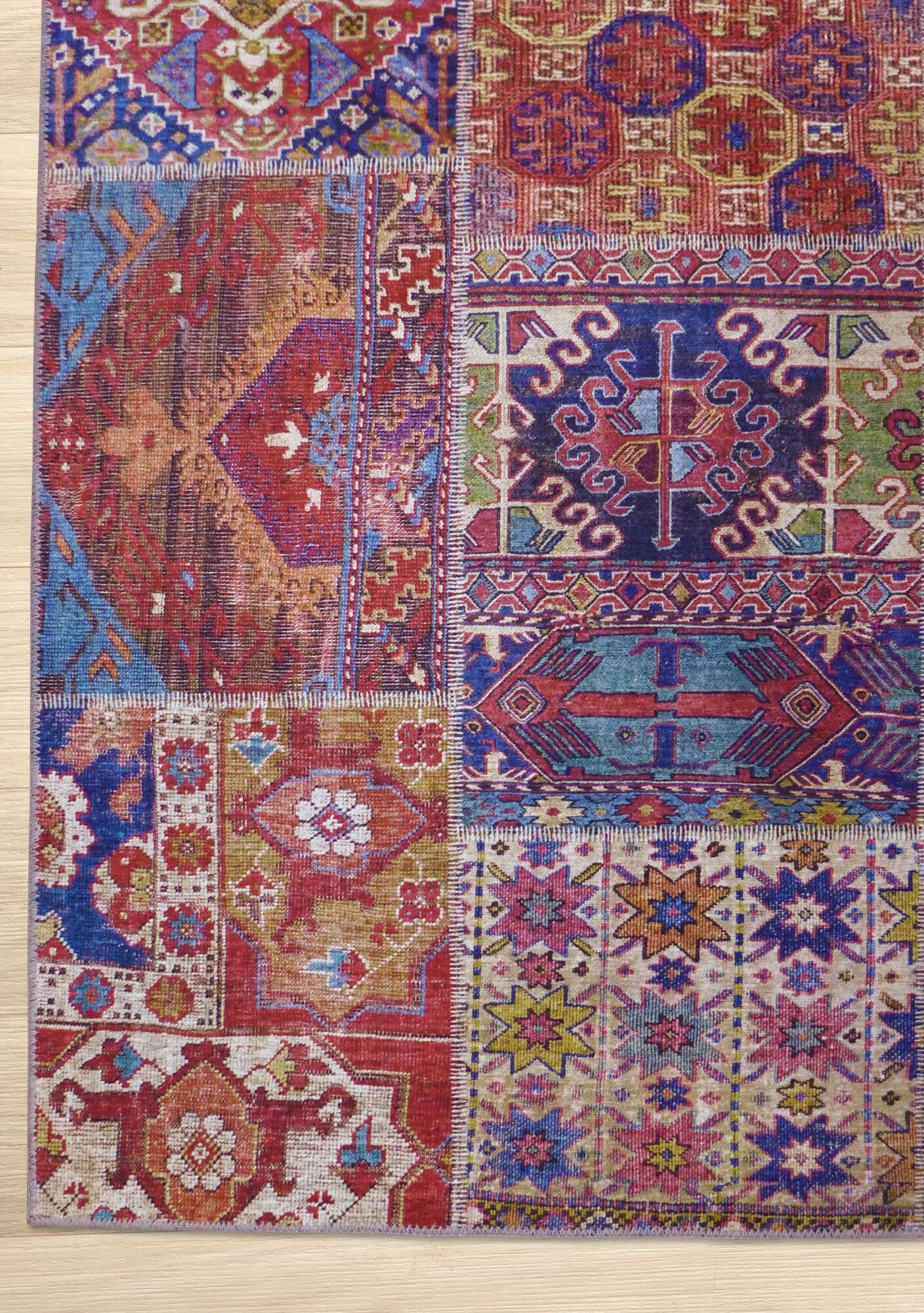Large View Noble Traditional Patchwork Rug