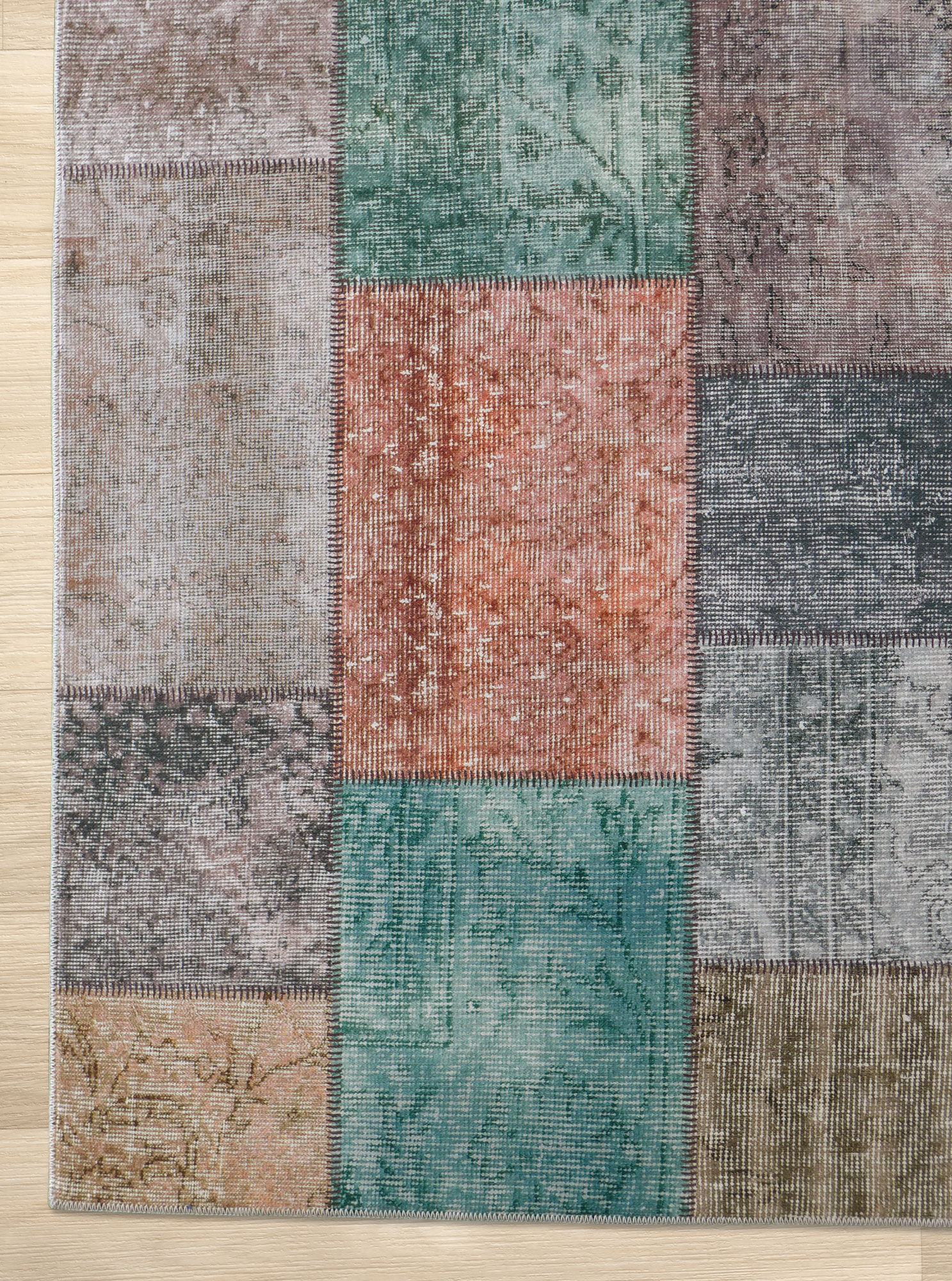 Large View Noble Traditional Patchwork Rug