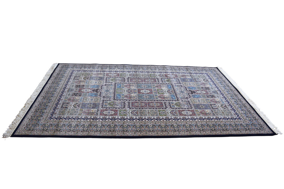 Parsa Traditional Fringed Rug