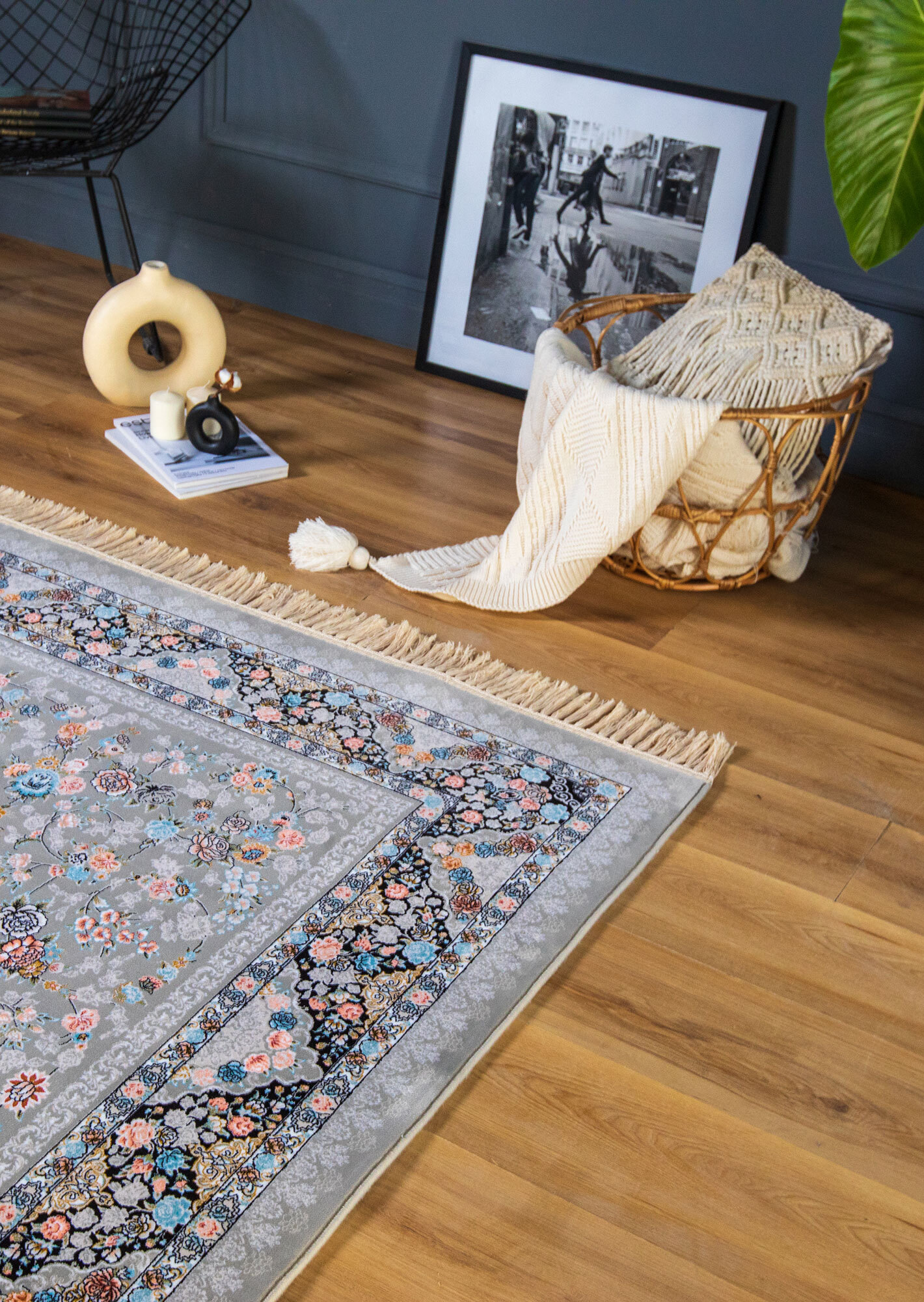 Large View Prince Traditional Medallion Rug