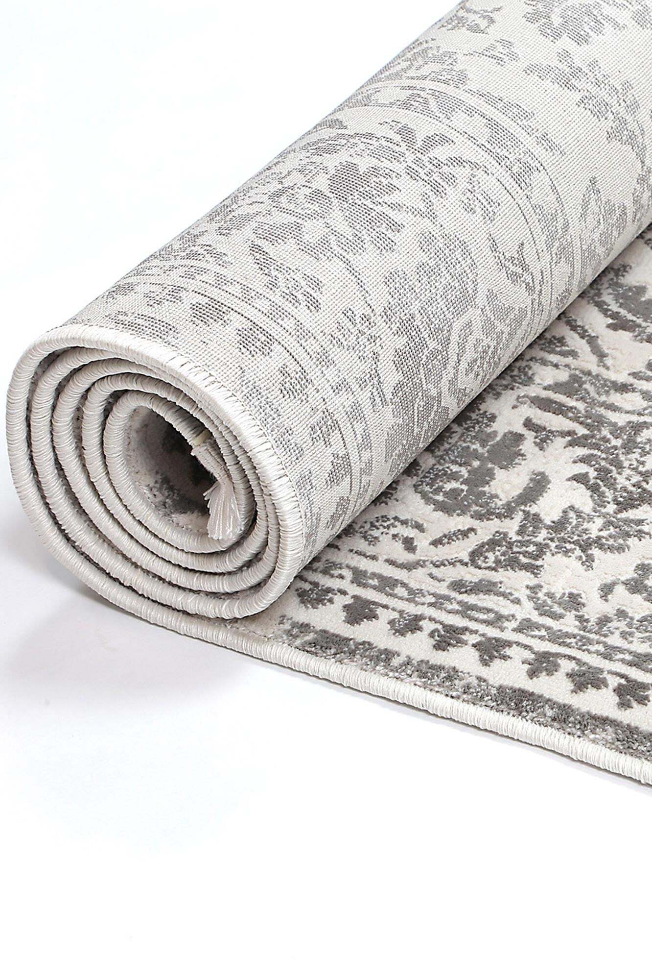 Rina Traditional Floral Rug