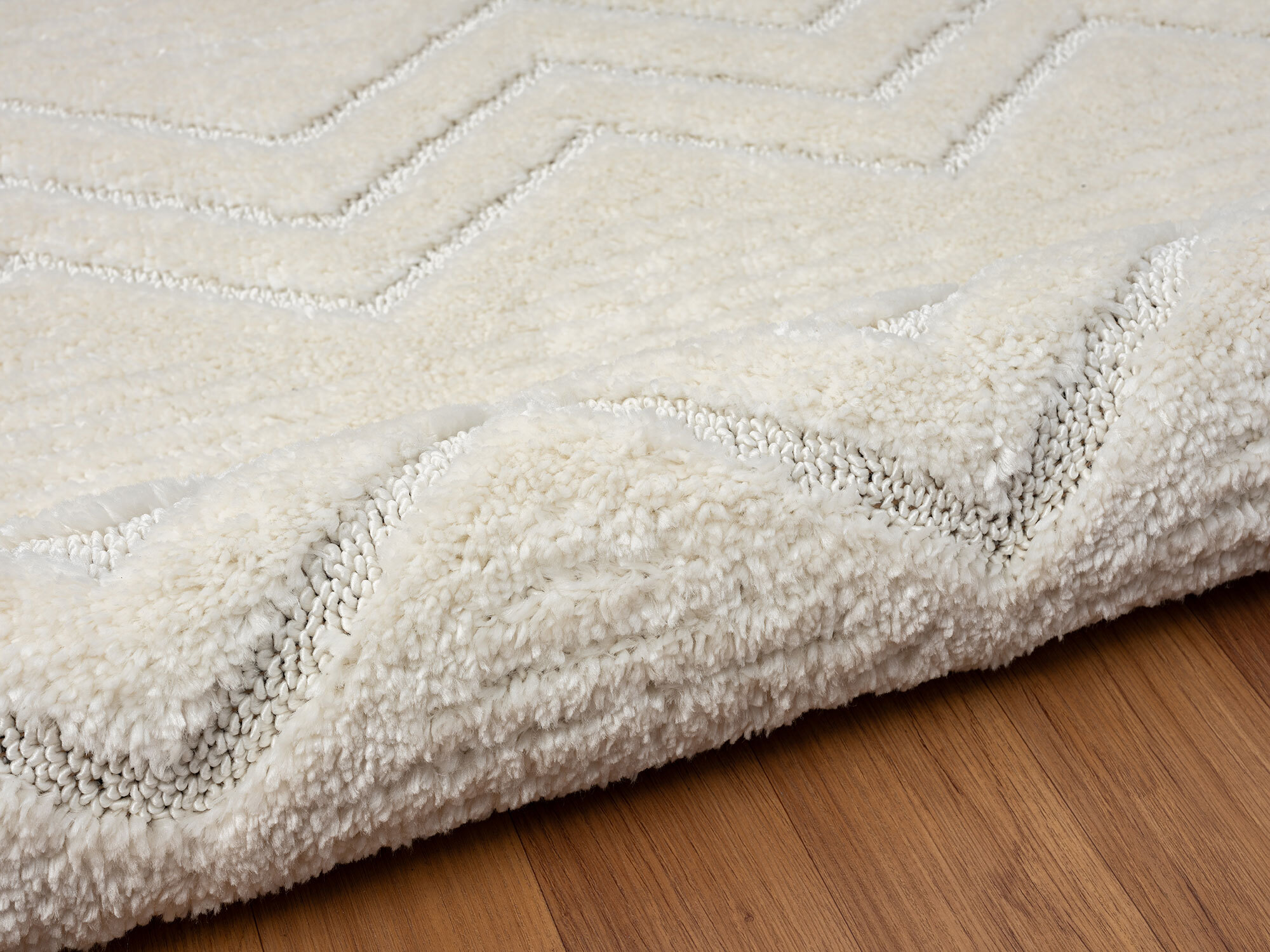 Large View Serenade Modern Chevron Rug