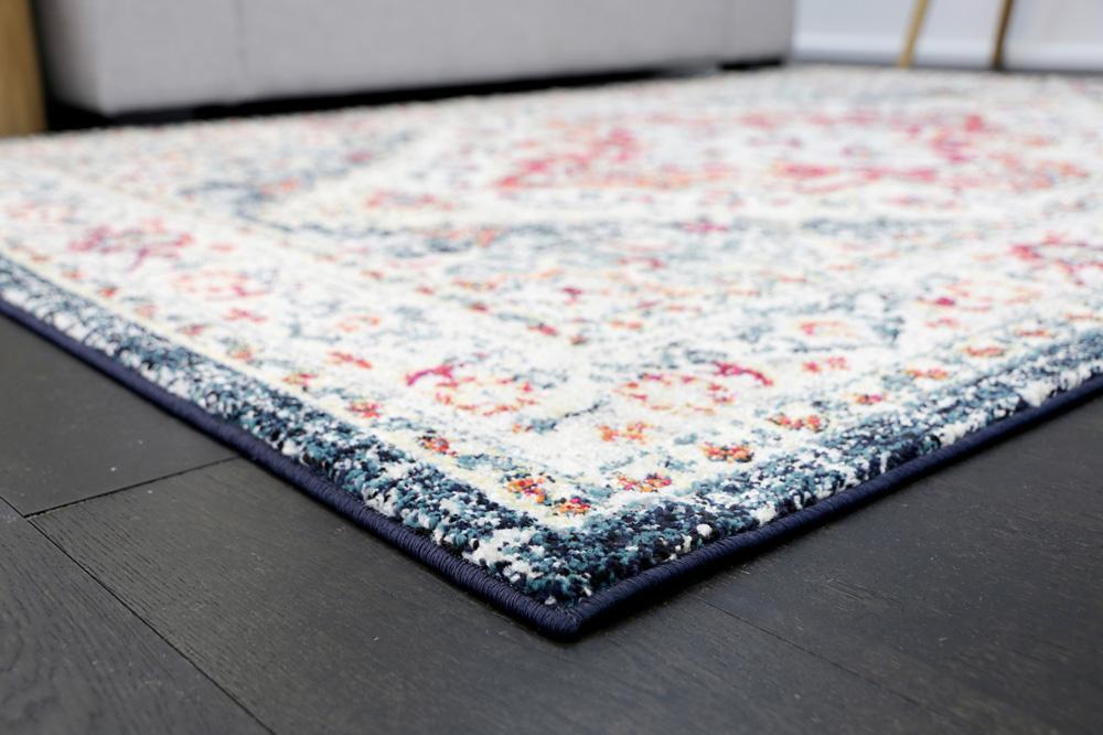Sophia Classic Geometric Rug