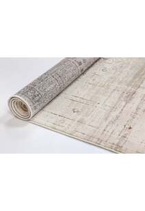 Bari Traditional Fringed Rug
