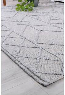 Hann Hand Loomed Rug