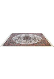 Parsa Soft Traditional Fringed Rug