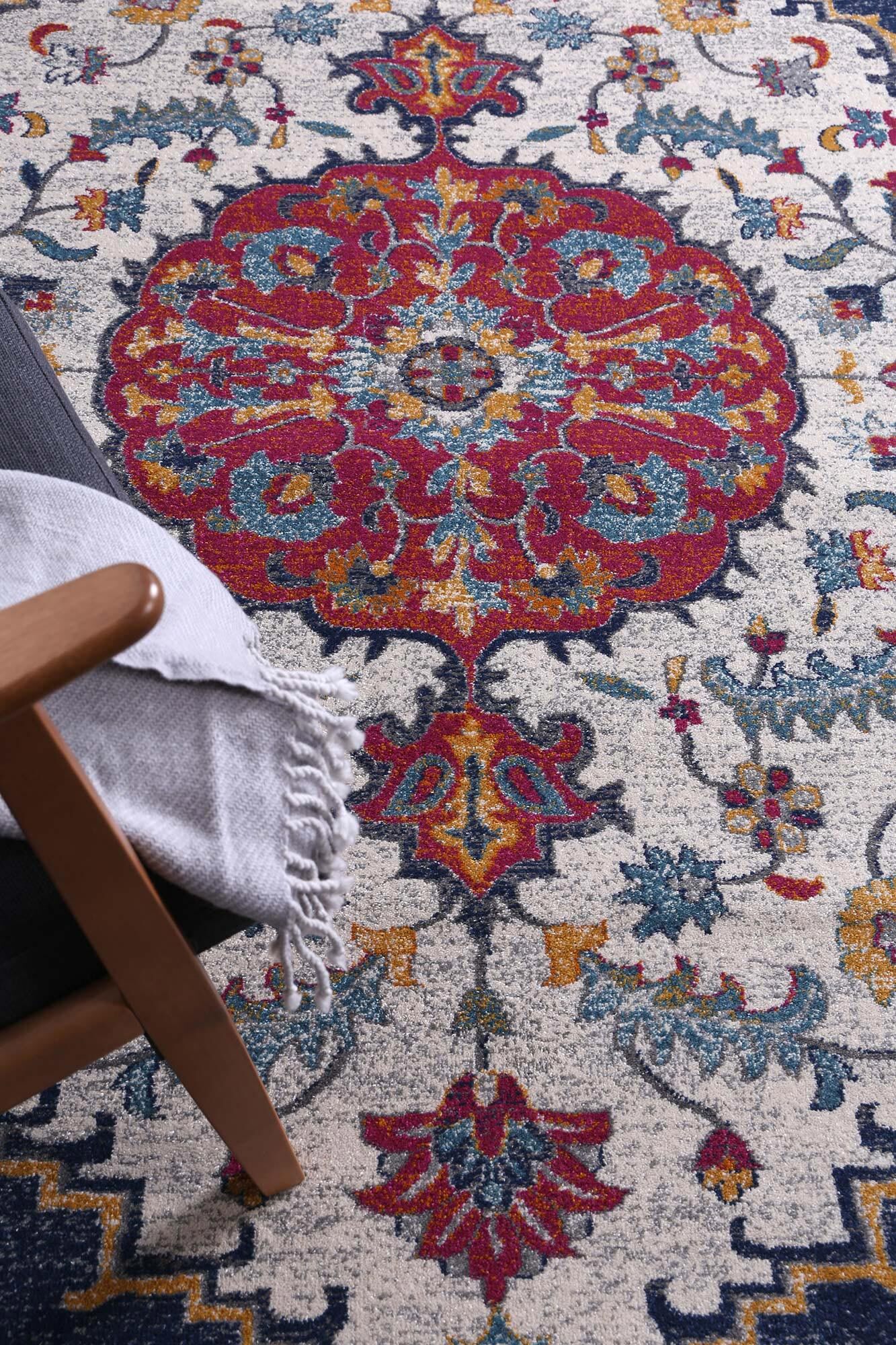 Large View Donna Traditional Medallion Rug