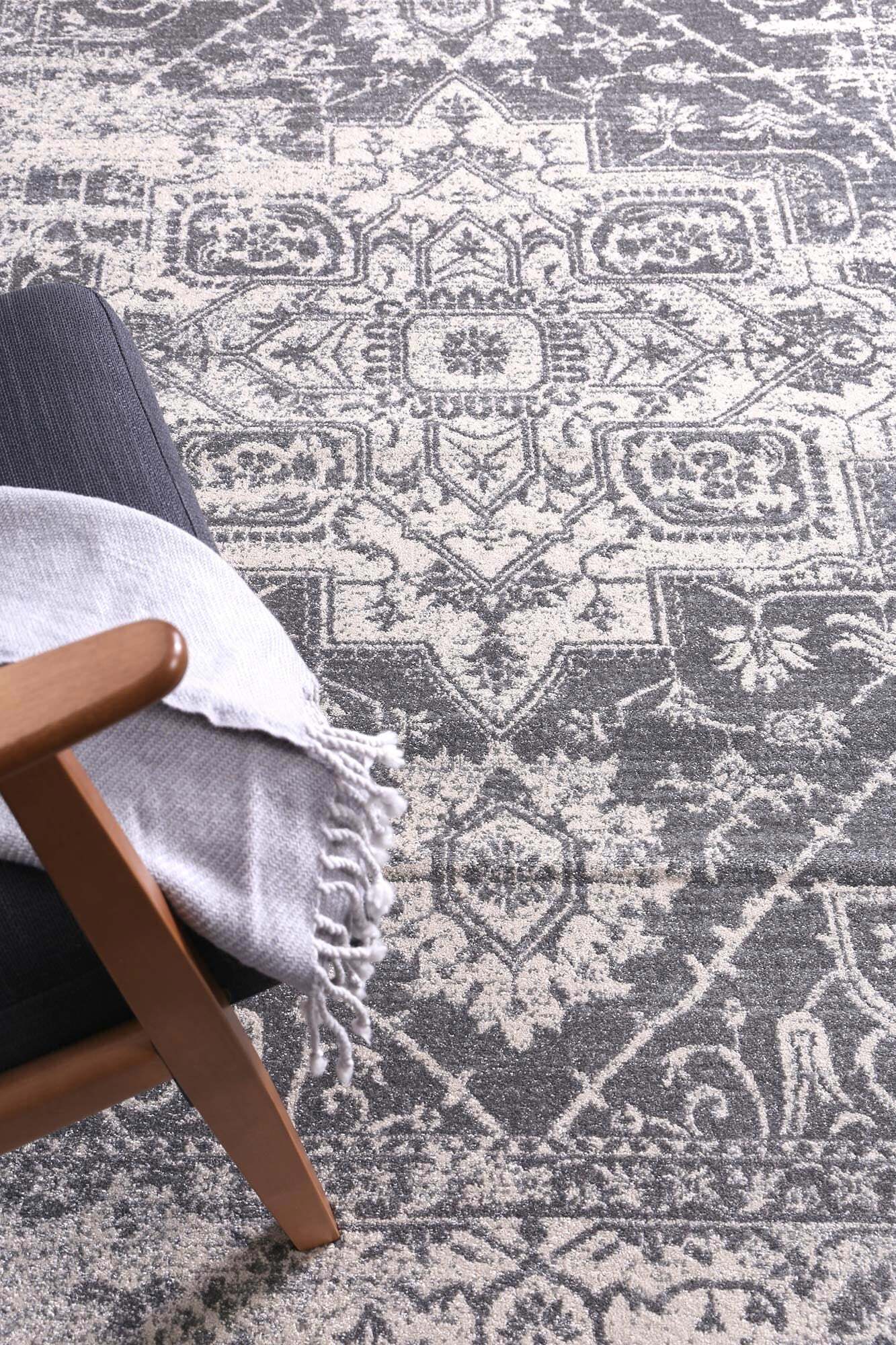 Large View Donna Traditional Medallion Rug