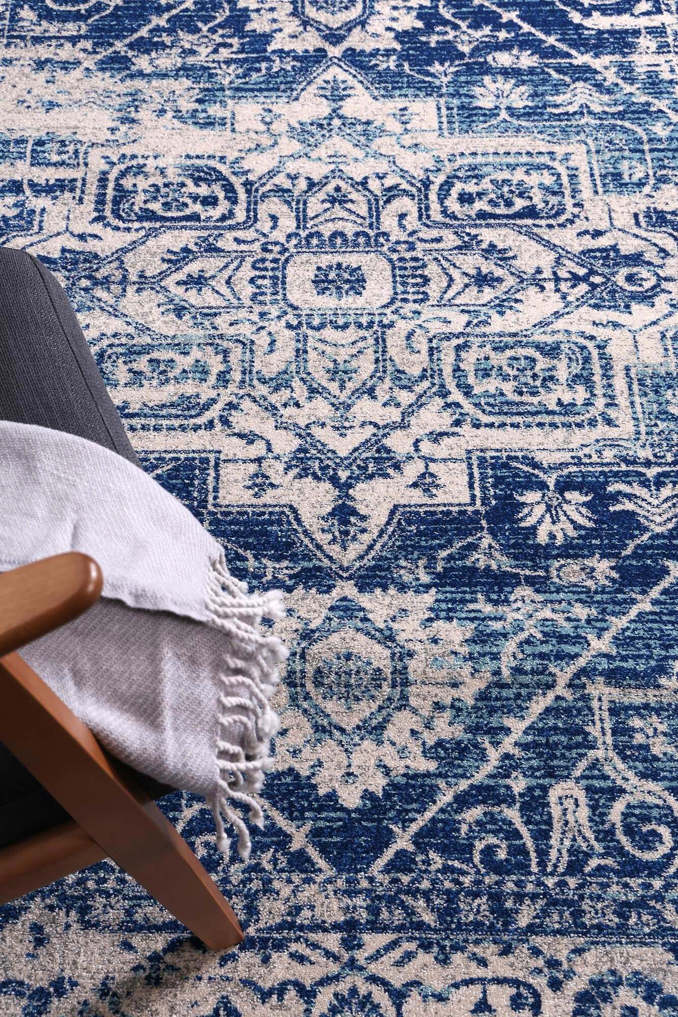 Large View Donna Traditional Medallion Rug