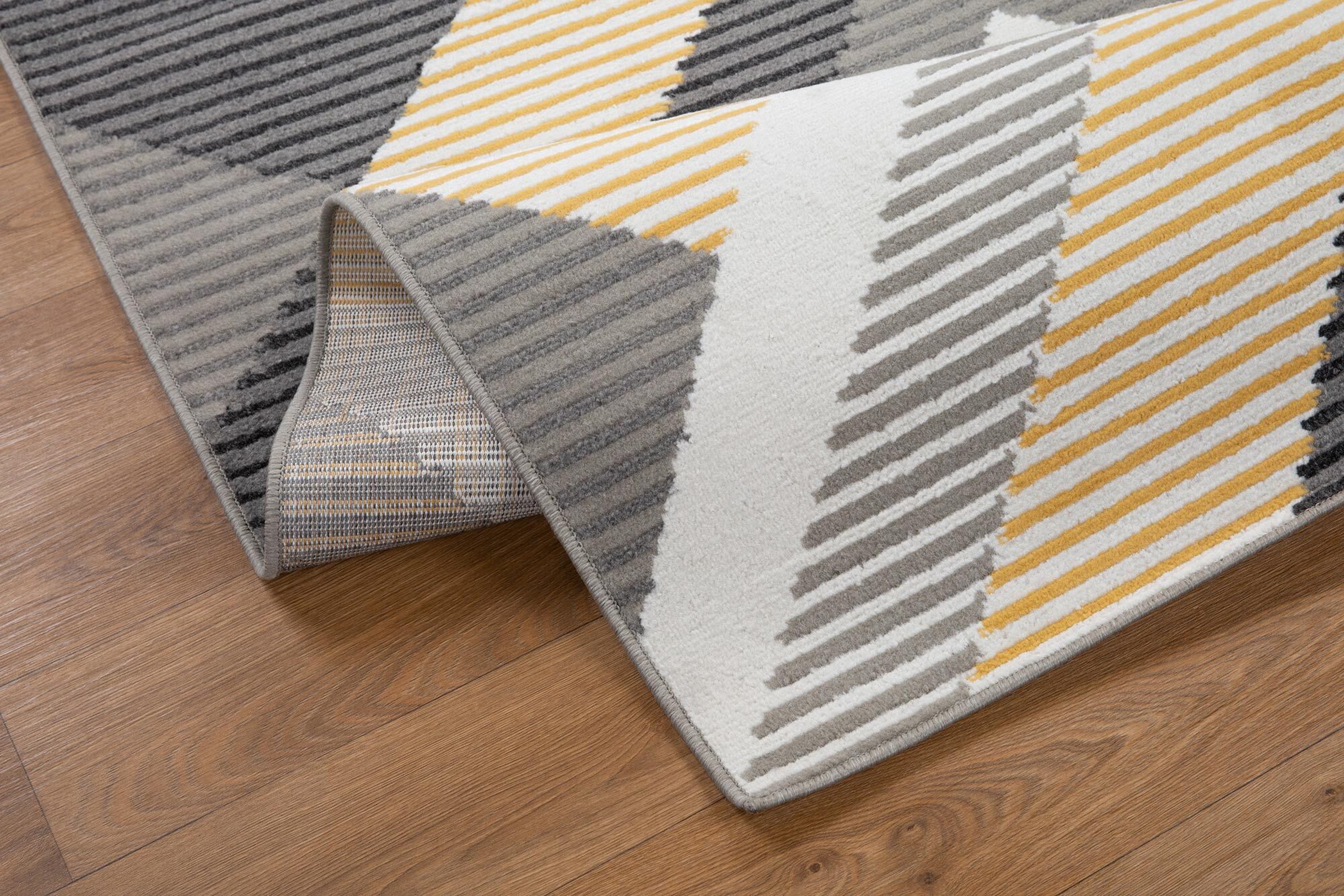 Large View Alfa Geometric Abstract Rug