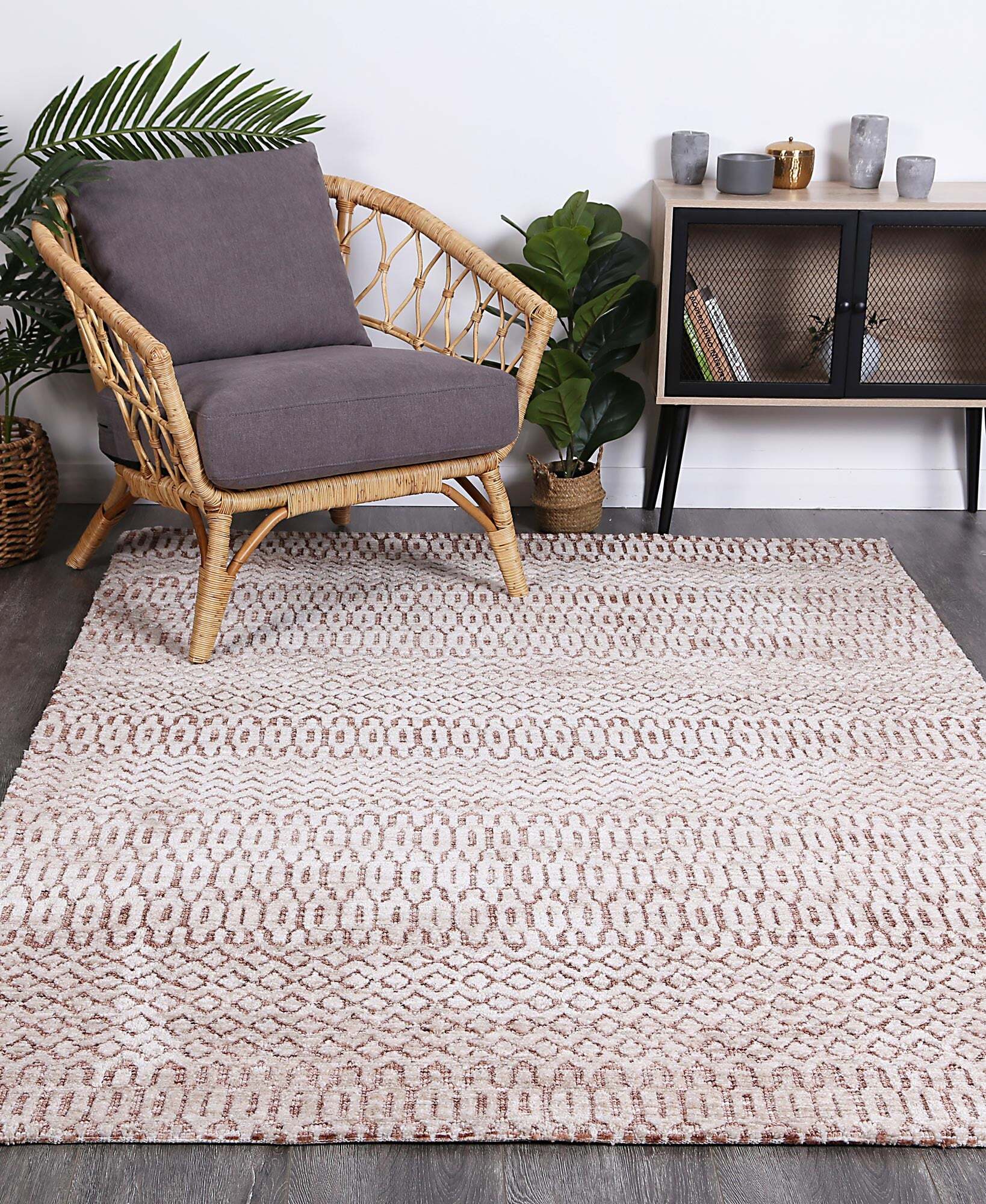 Large View Amir Geometric Flatweave Rug