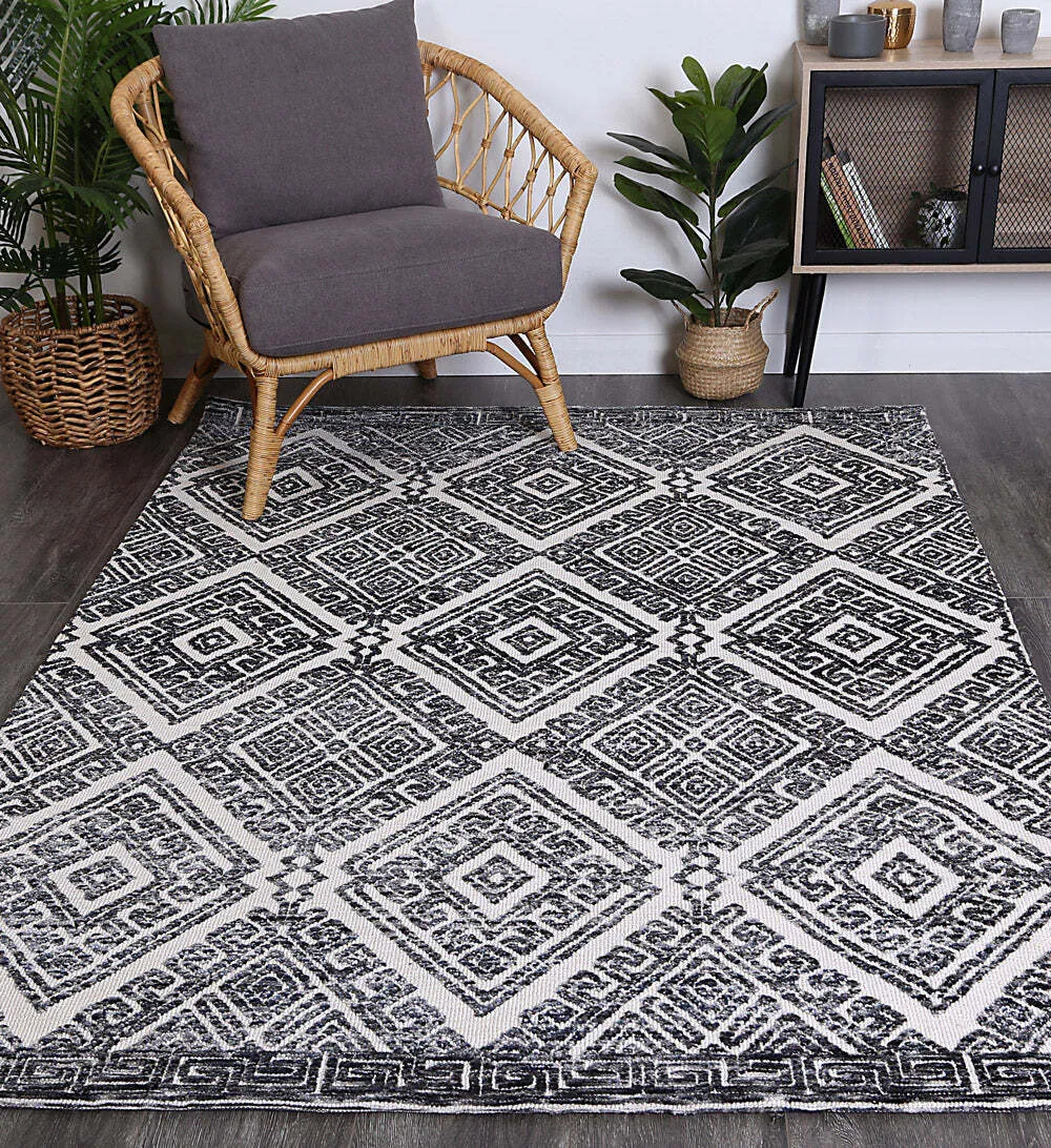 Large View Amritsar Diamond Flatweave Rug