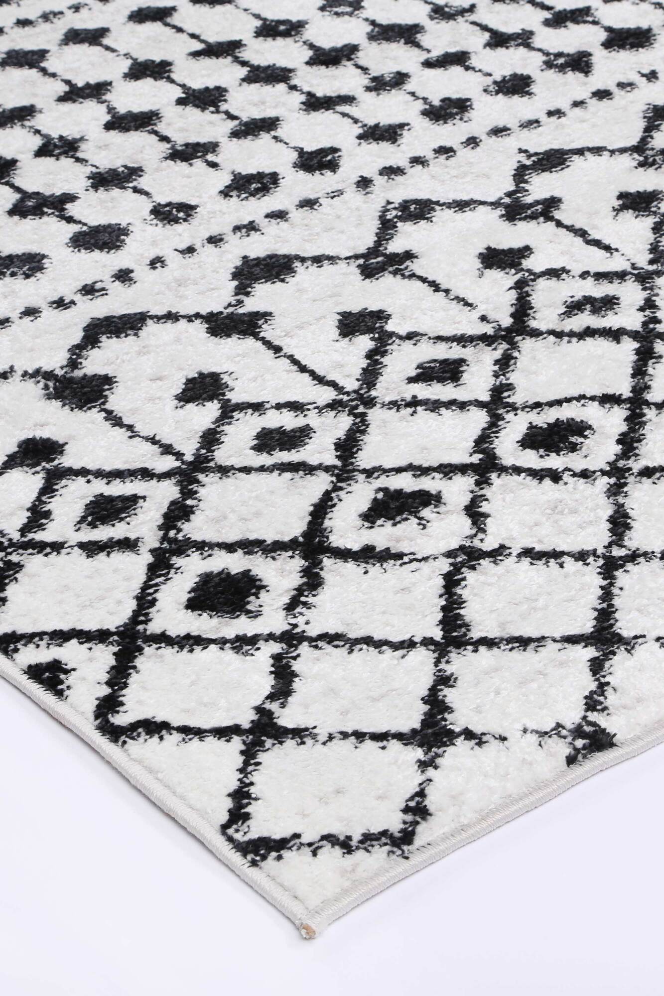 Large View Bello Geometric Tribal Rug