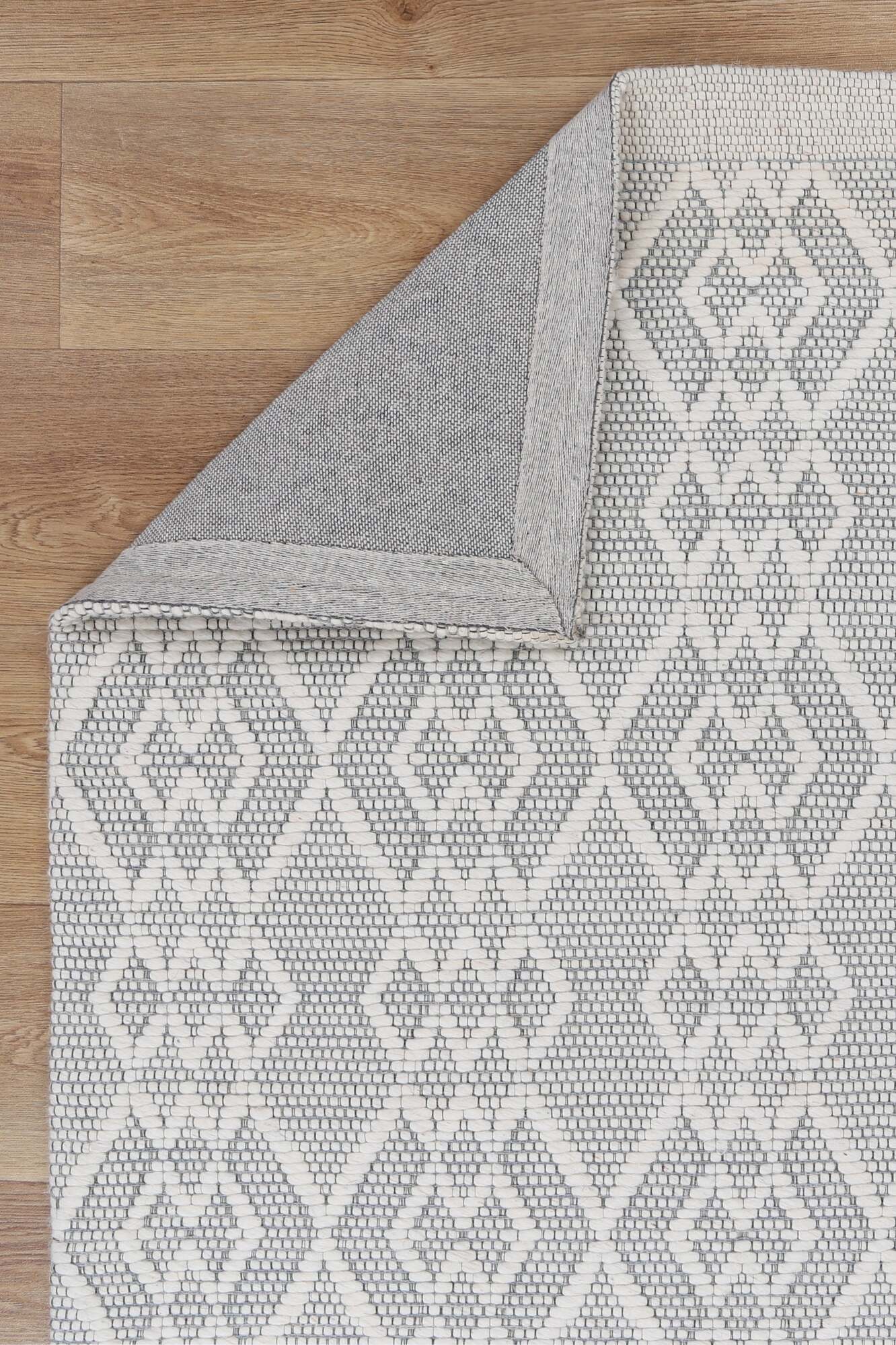 Large View Chea Geometric Wool Rug