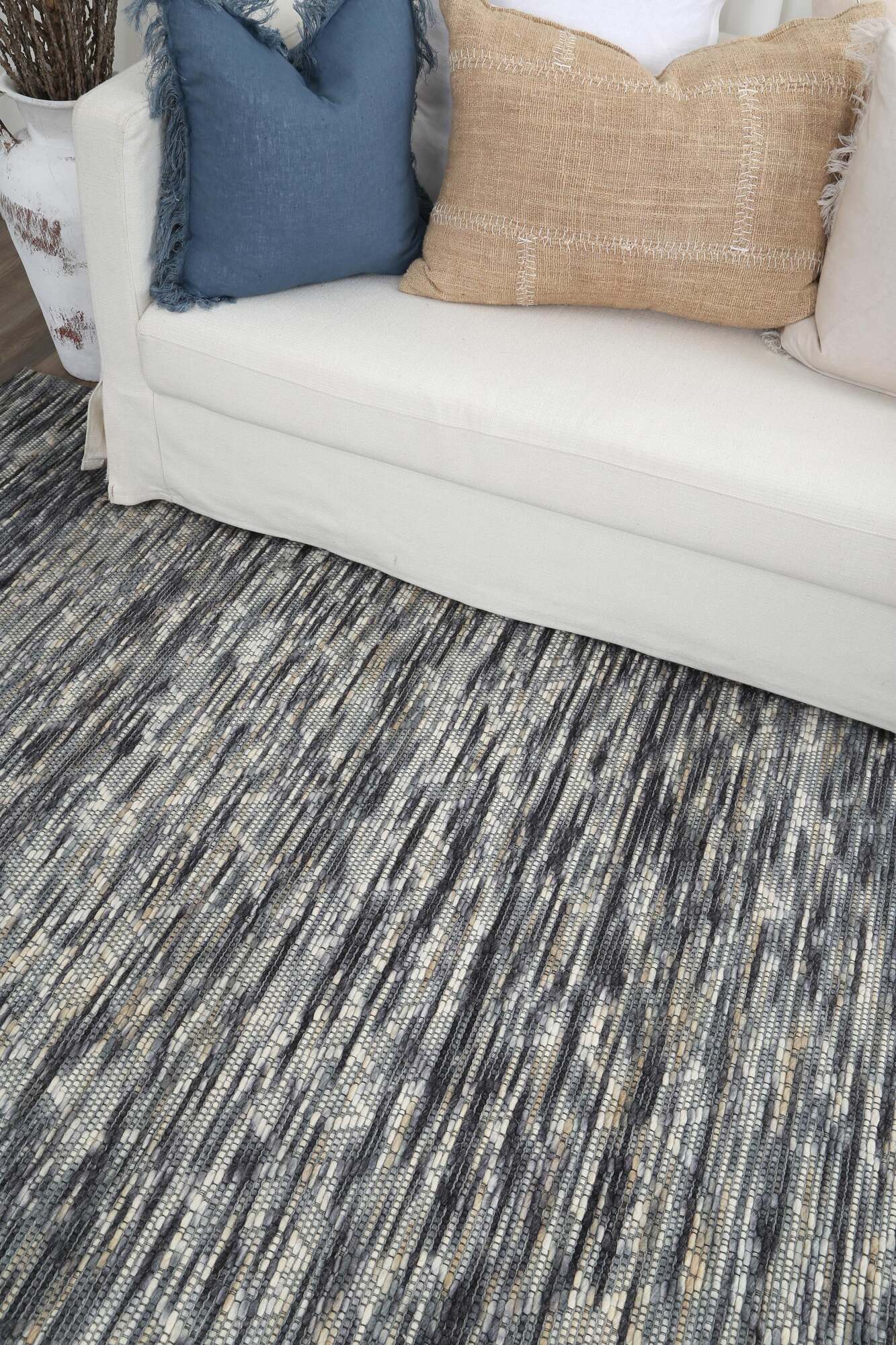 Large View Chea Geometric Wool Rug