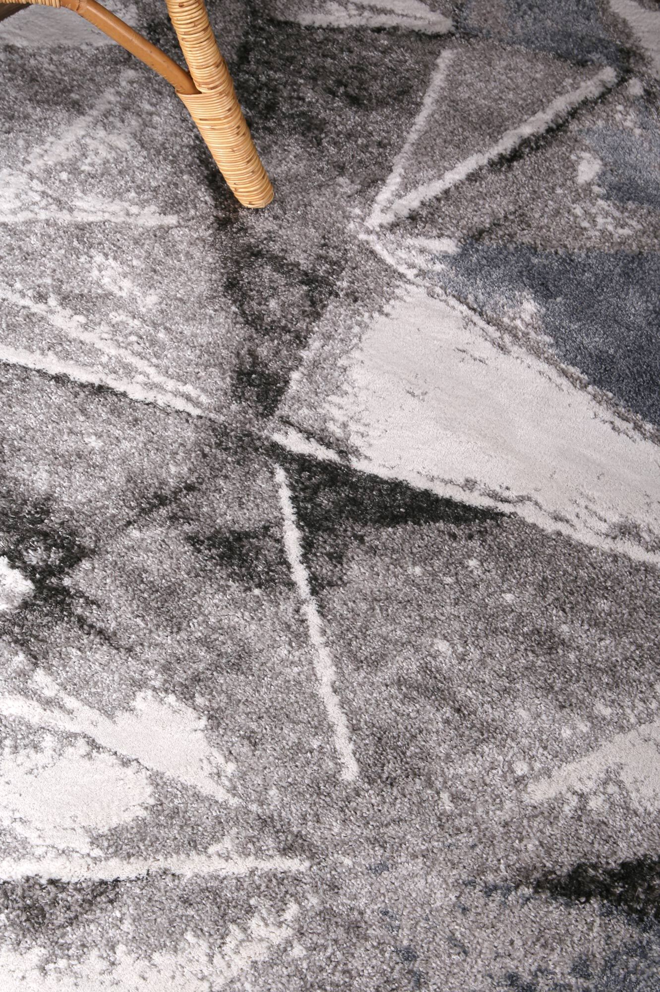 Cole Grey Triangle Abstract Rug